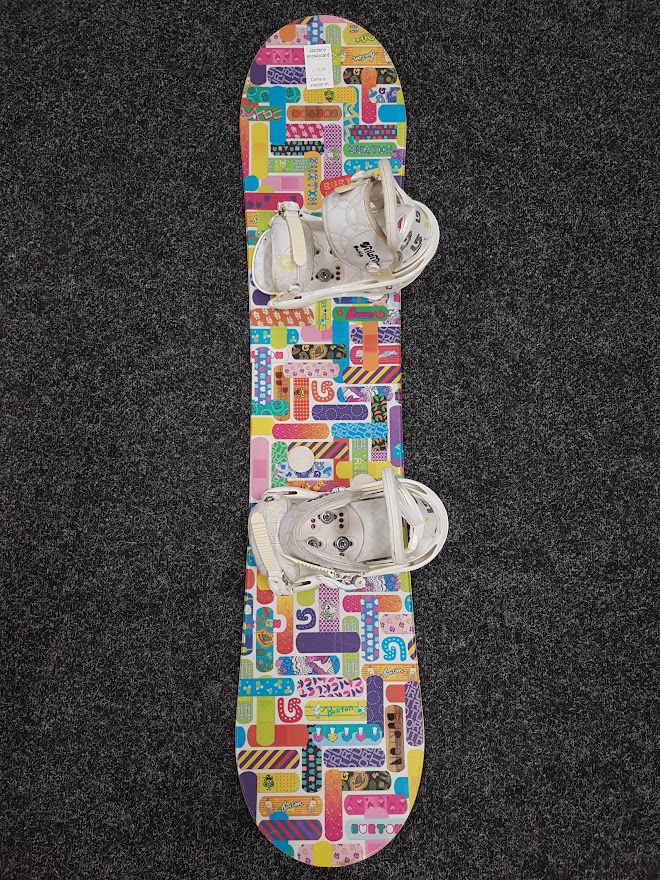 Gebrauchtes Burton Chicklet Snowboard + Burton Sillotto Bindungen Größe S