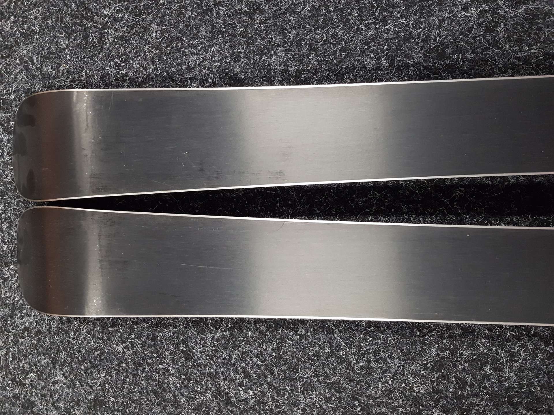 Použité detské lyže ATOMIC Race + viazanie Atomic 4.5