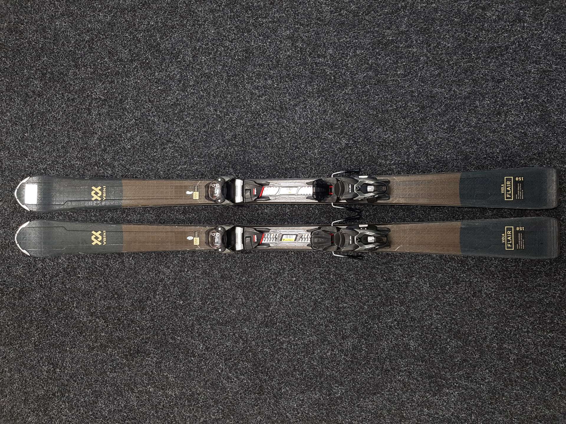 Použité lyže VOLKL VIOLA FLAIR + viazanie Marker FDT 10