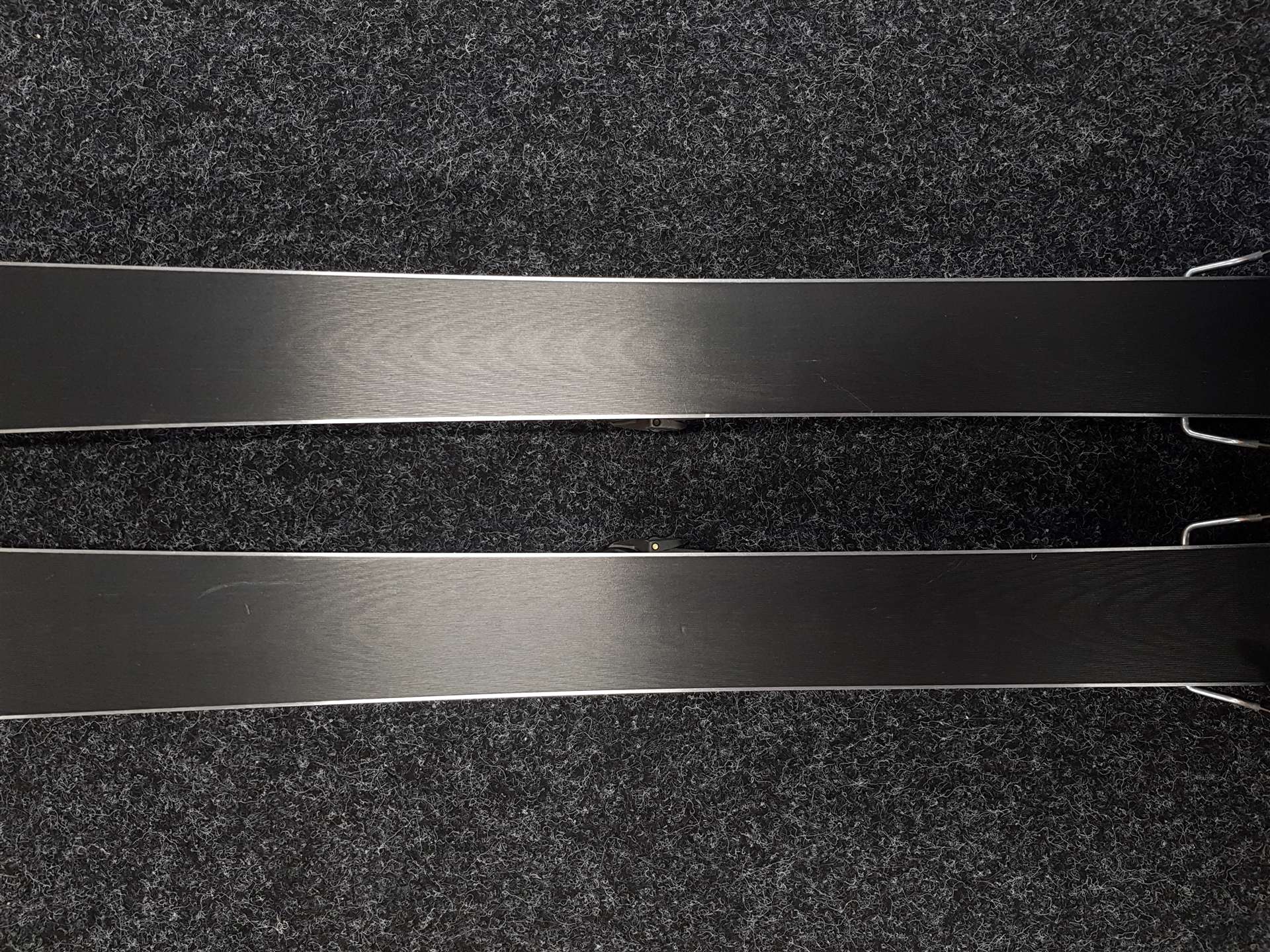 Použité lyže VOLKL VIOLA FLAIR + viazanie Marker FDT 10