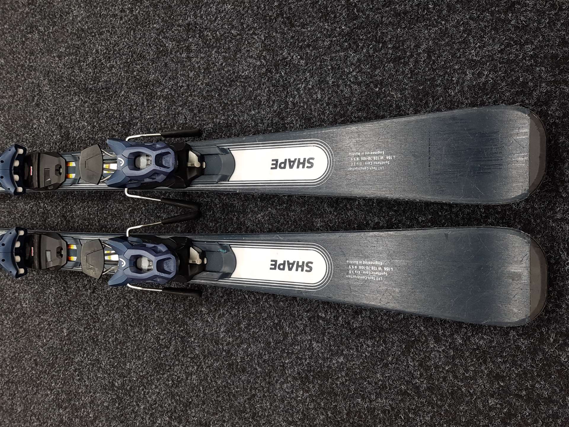 Použité lyže HEAD Shape V2 + viazanie Head PR11