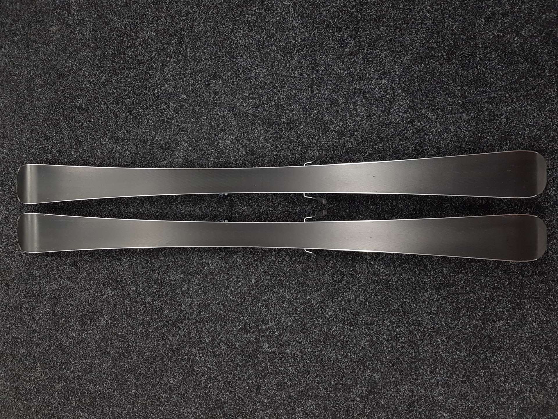 Použité lyže HEAD Shape V2 + viazanie Head PR11