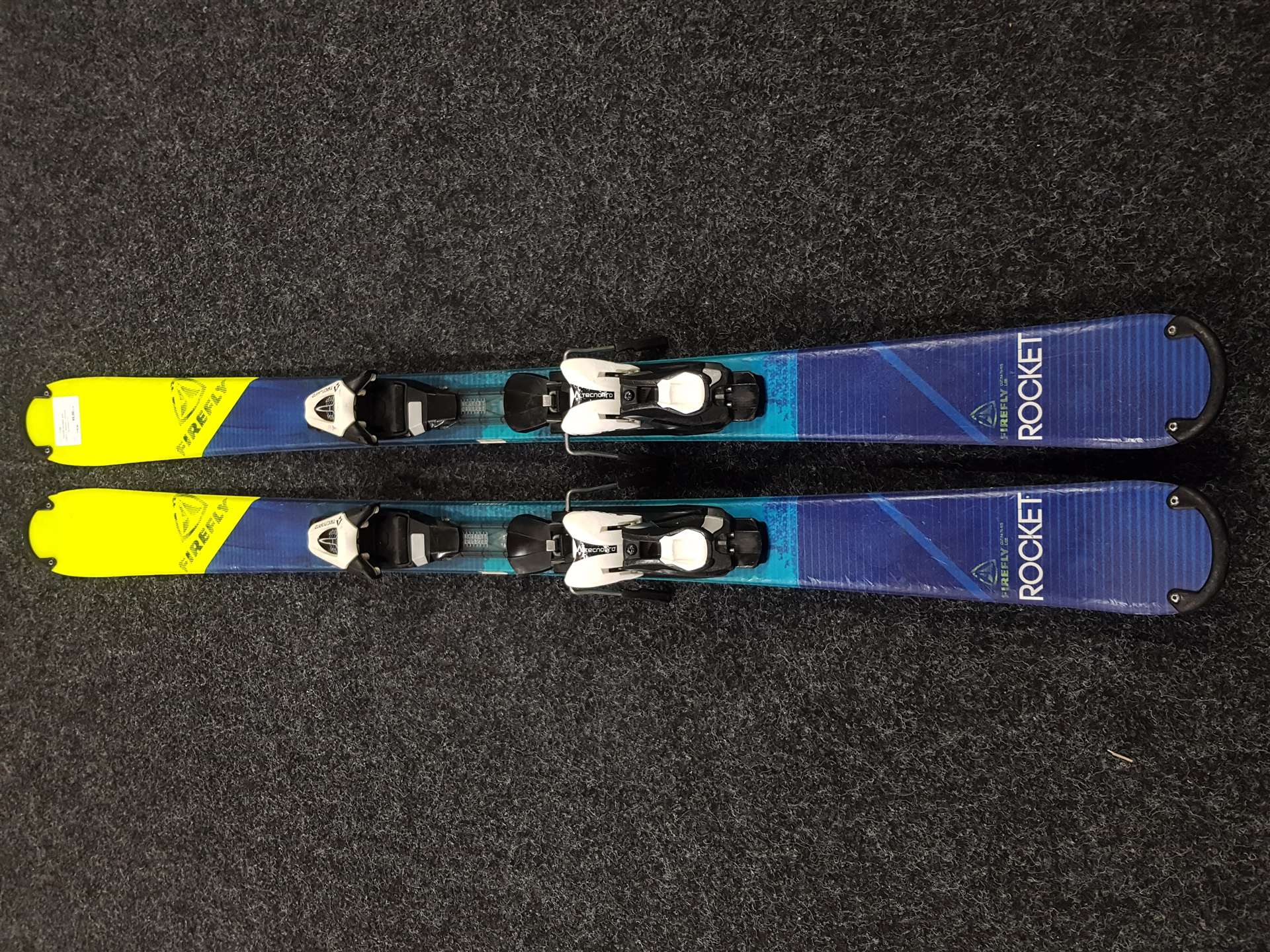 Použité freestyle lyže  FIREFLY Rocket + viazanie Tecnopro 7.5