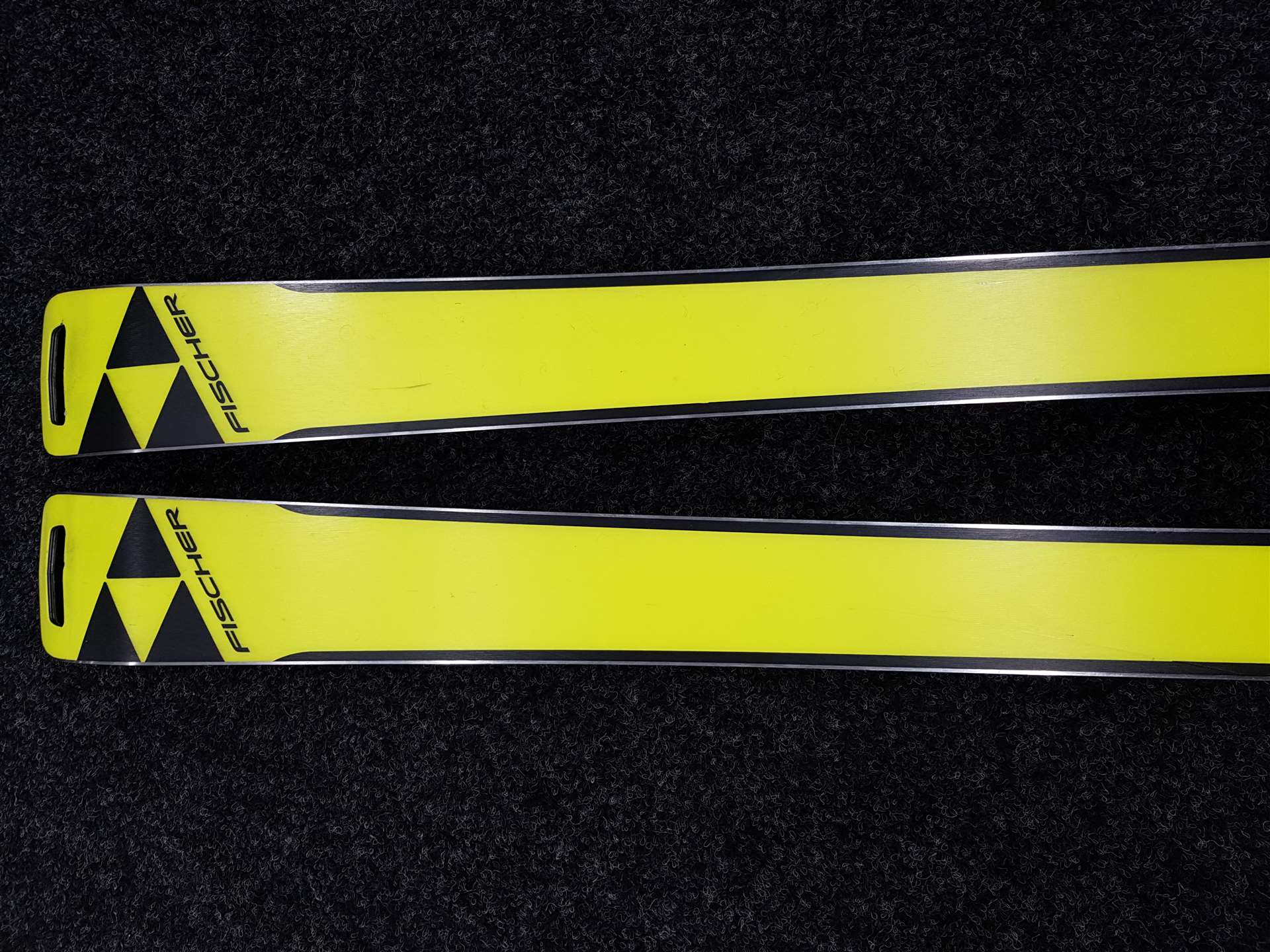 Použité lyže FISCHER RC 4 CT + viazanie Fischer Z13