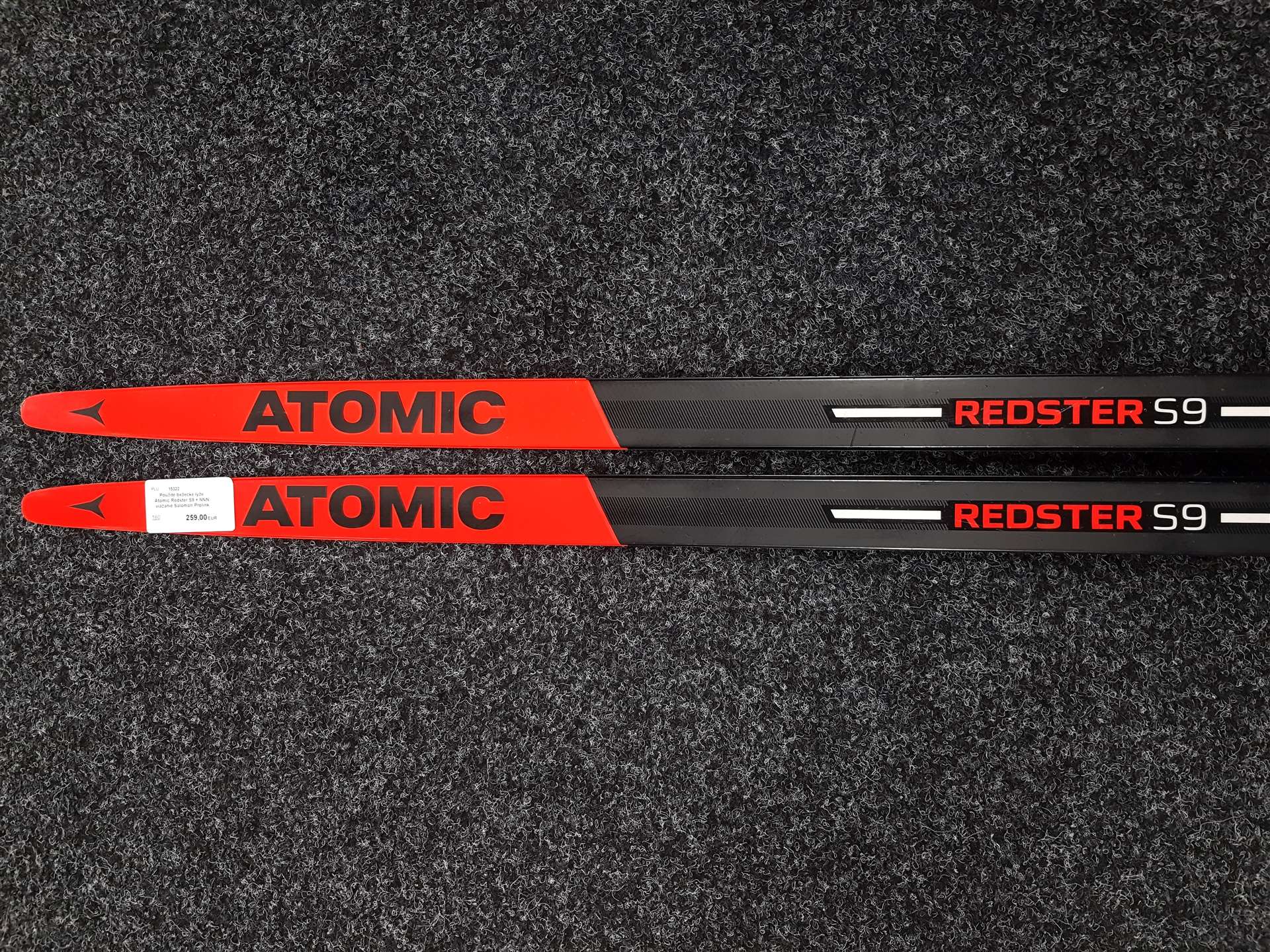 Použité bežecké lyže Atomic Redster S9 + NNN viazanie Salomon Prolink