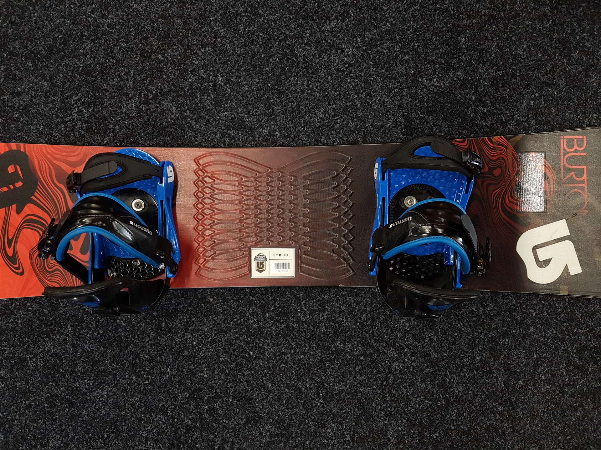 Použitý snowboard BURTON Progression LTR 140 + viazanie Burton veľkosť S
