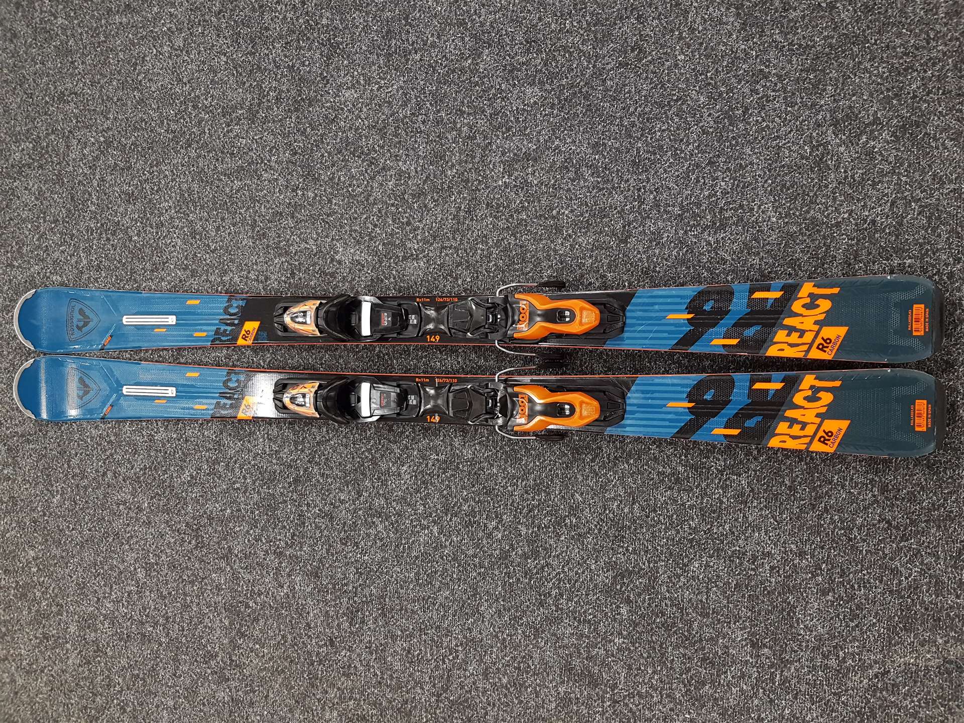 Použité lyže ROSSIGNOL REACT R6 Carbon