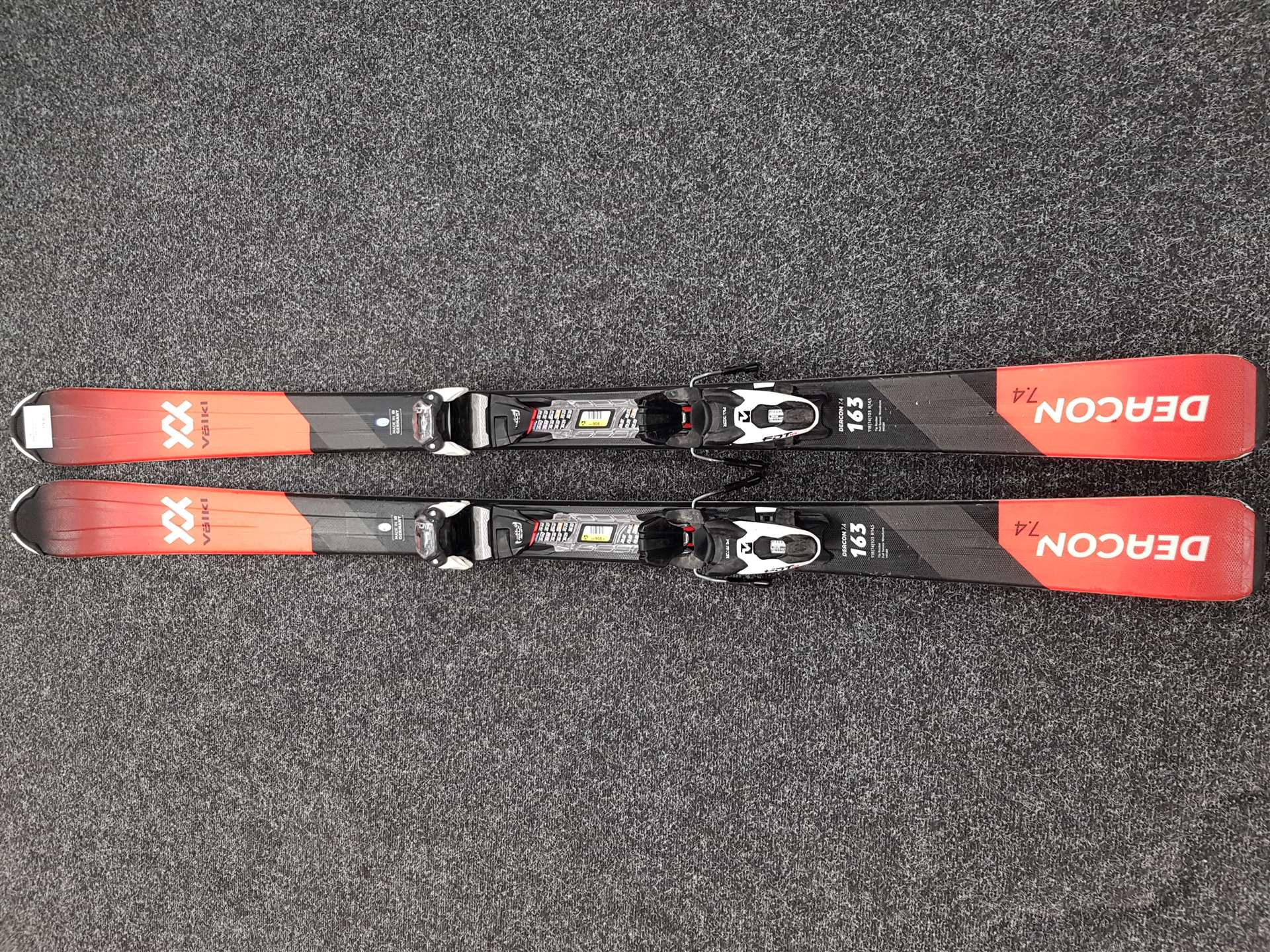 Použité lyže VOLKL DEACON 7.4