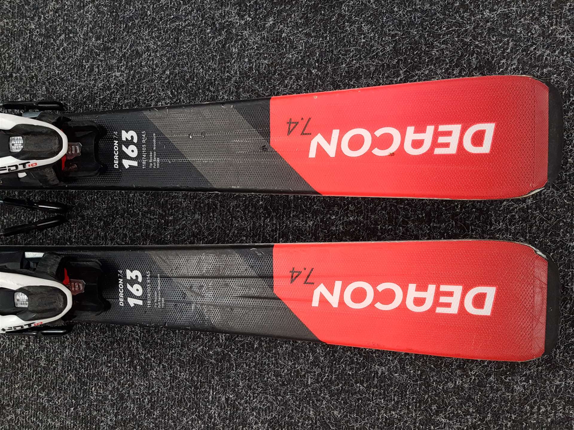 Použité lyže VOLKL DEACON 7.4