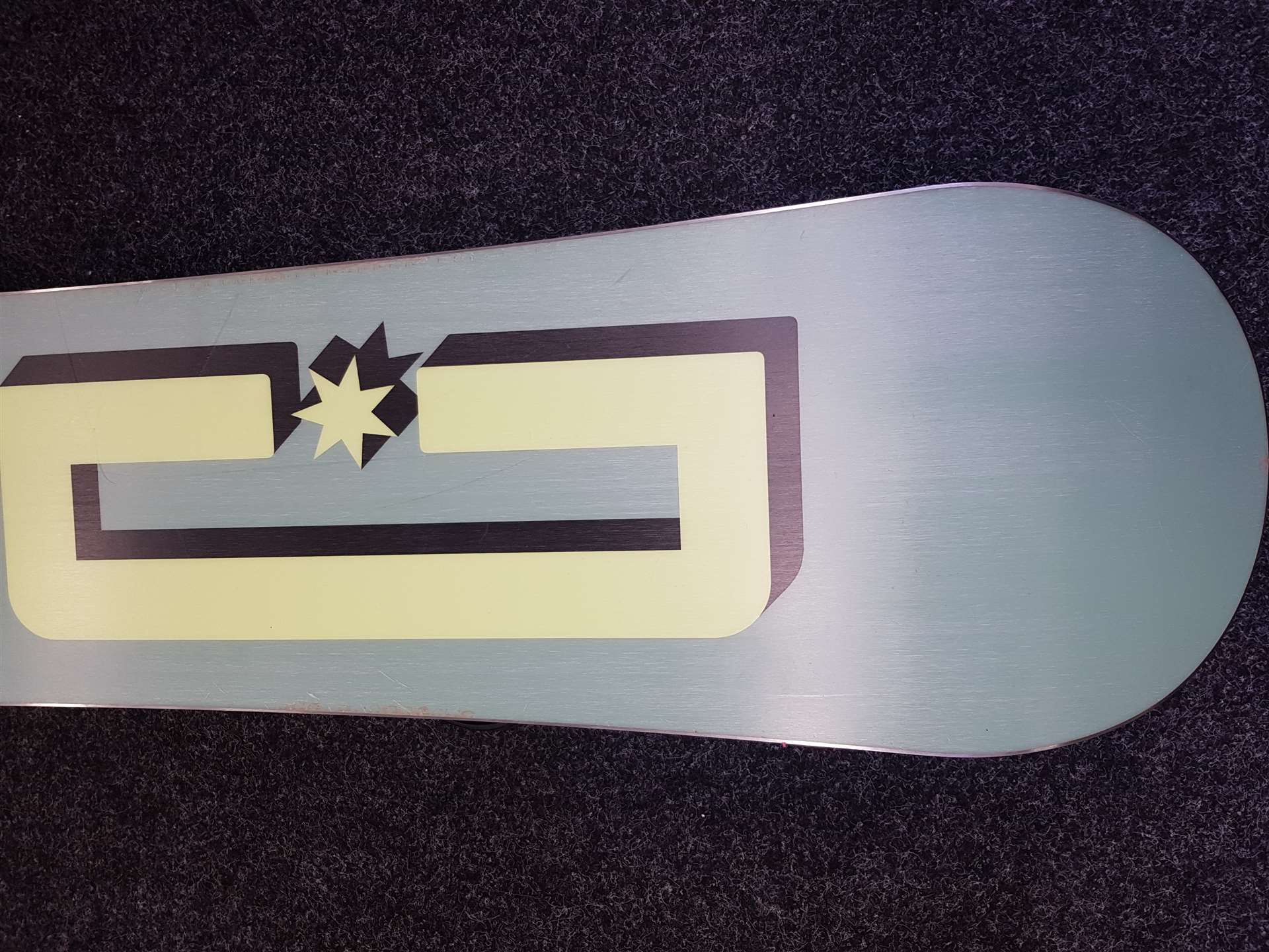 Použitý snowboard DC PBJ + viazanie Speedfit veľkosť S/M