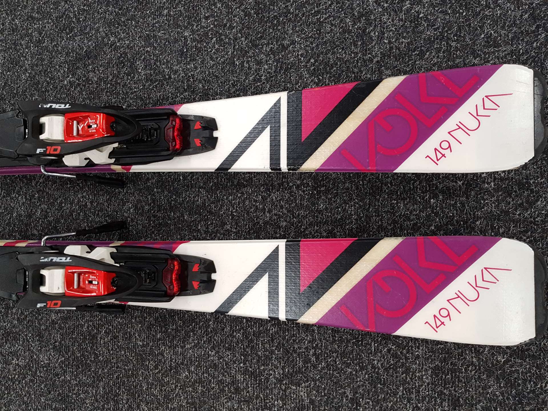 Použité skialpové lyže VOLKL NUKKA + MARKER F10 TOUR + Použité pásy