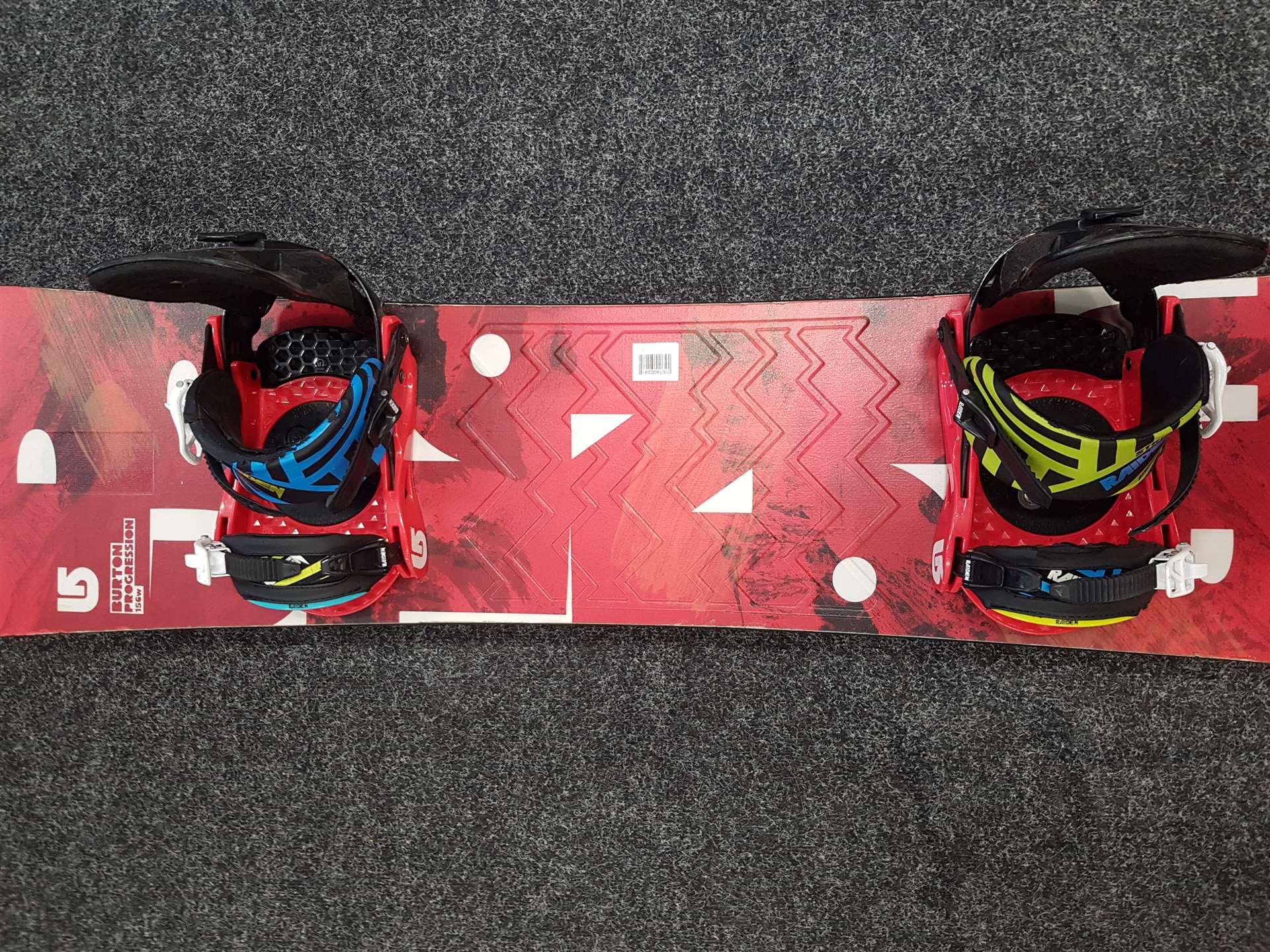 Gebrauchtes Burton Progression Snowboard mit Burton M Bindung