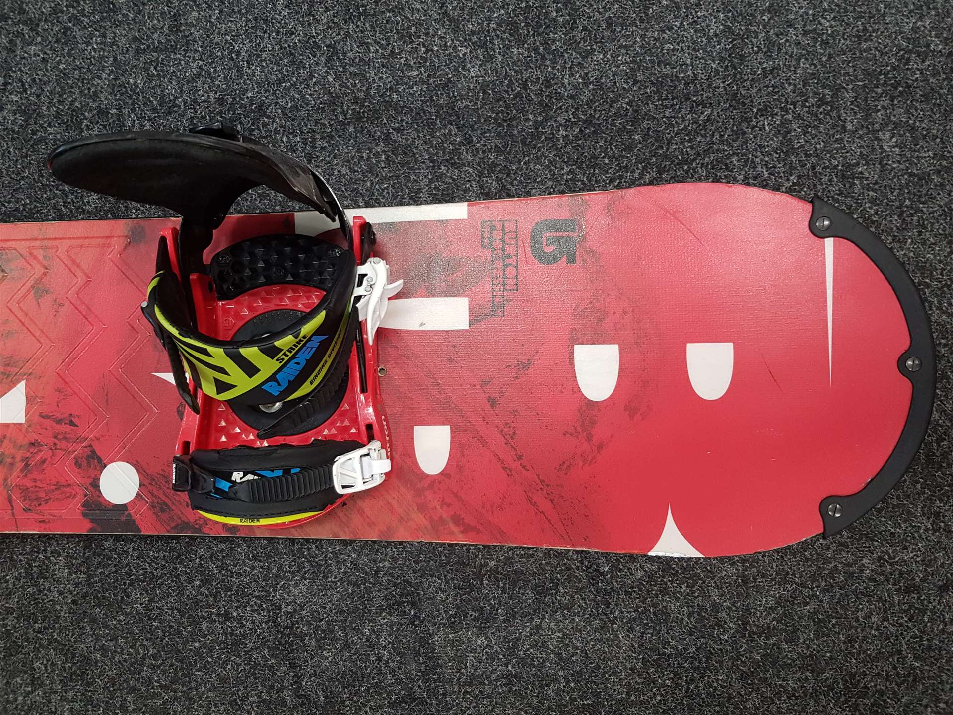 Gebrauchtes Burton Progression Snowboard mit Burton M Bindung