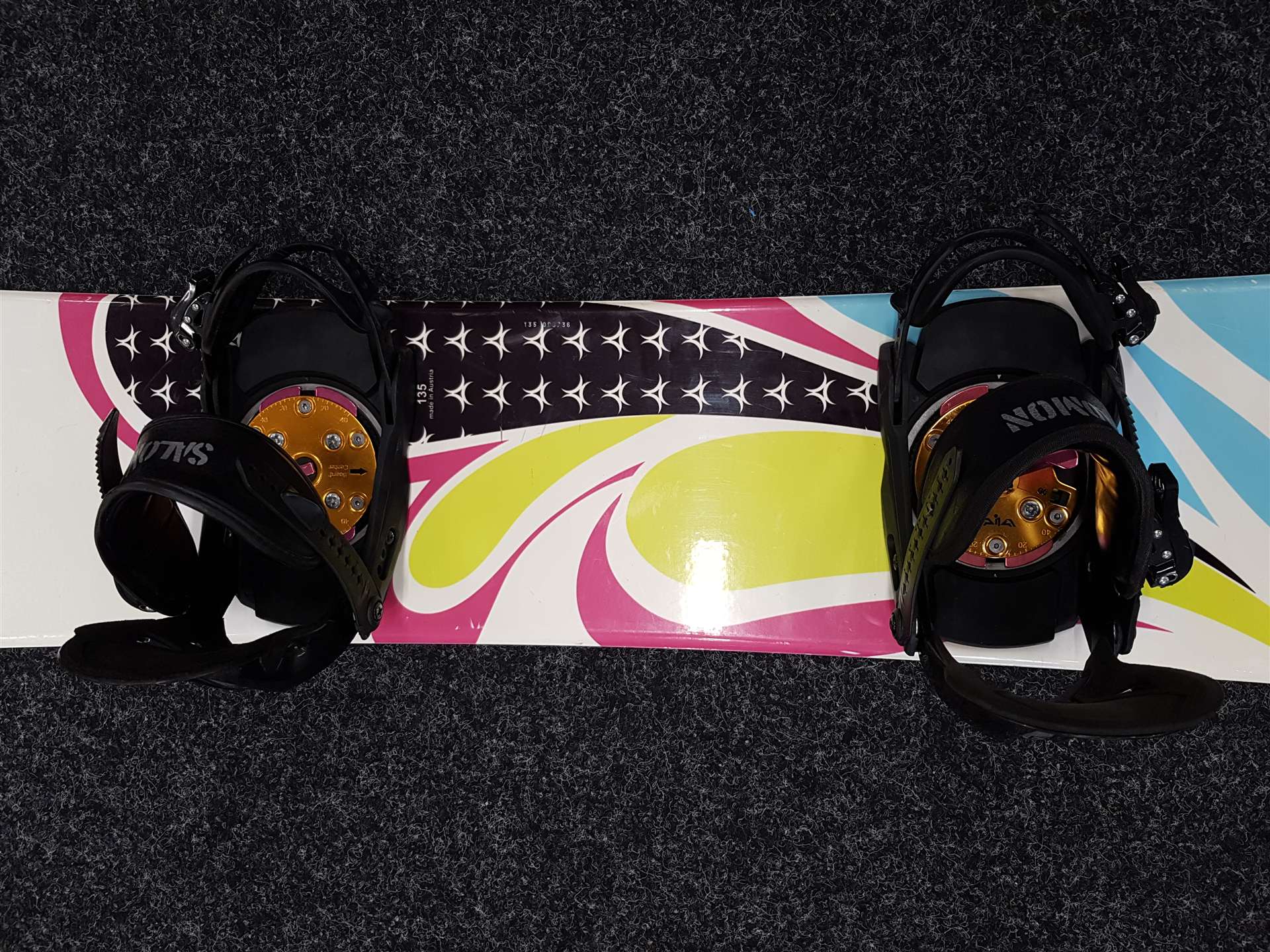 Použitý snowboard RADICAL Picasso + viazanie Salomon veľkosť XS/S