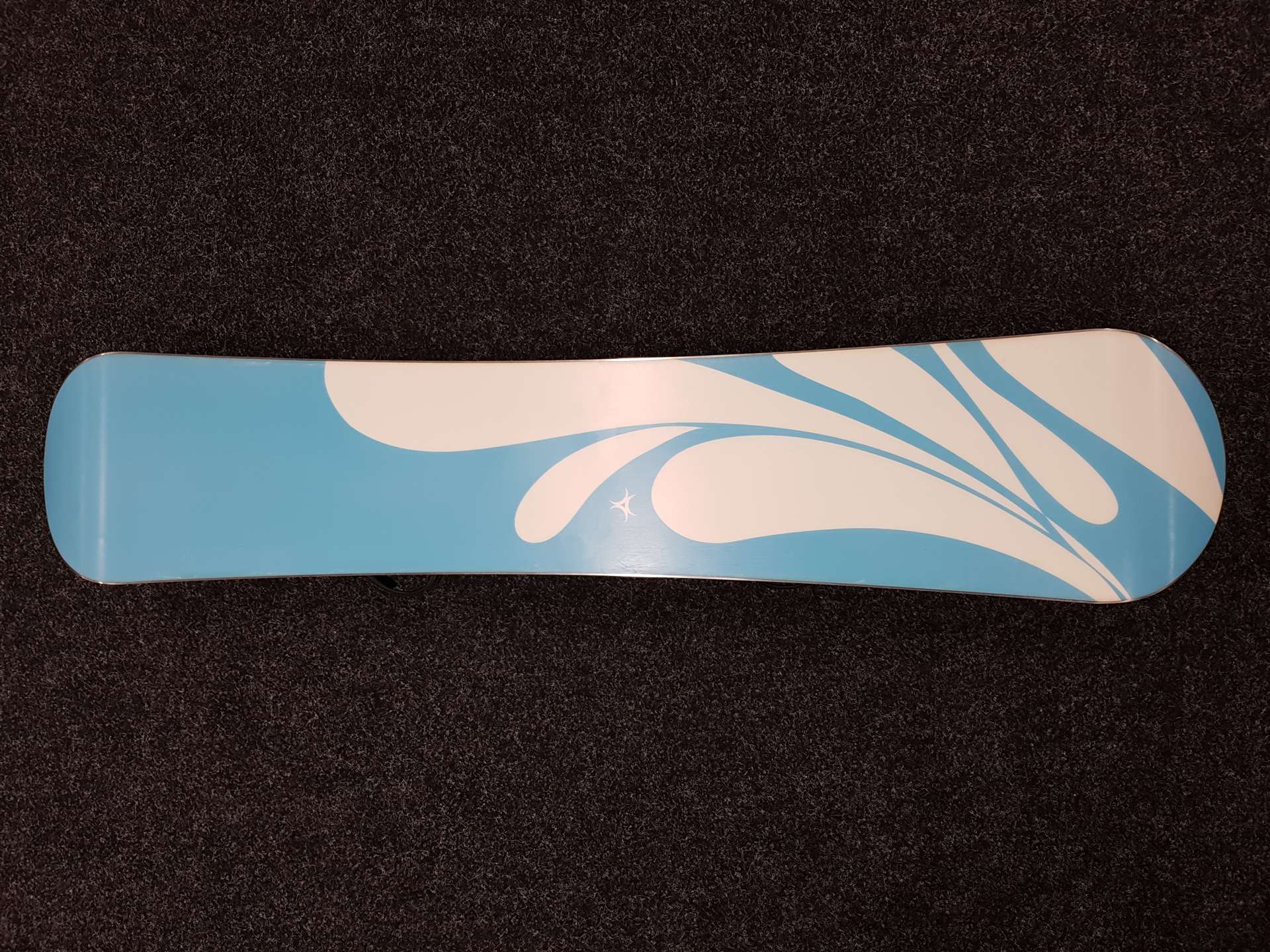 Použitý snowboard RADICAL Picasso + viazanie Salomon veľkosť XS/S