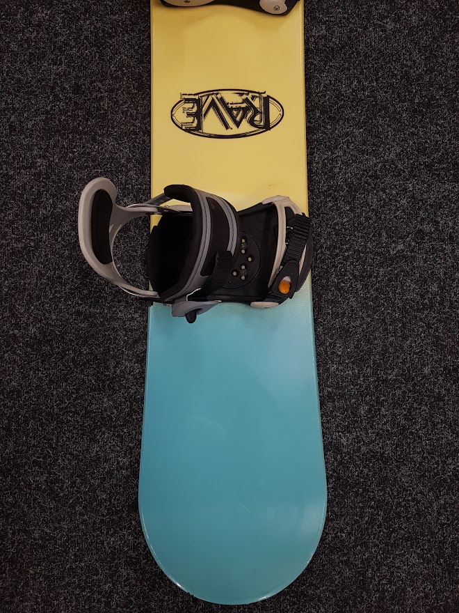 Použitý snowboard Rave Freeride + vázání SnowPro Modular velikost M/L