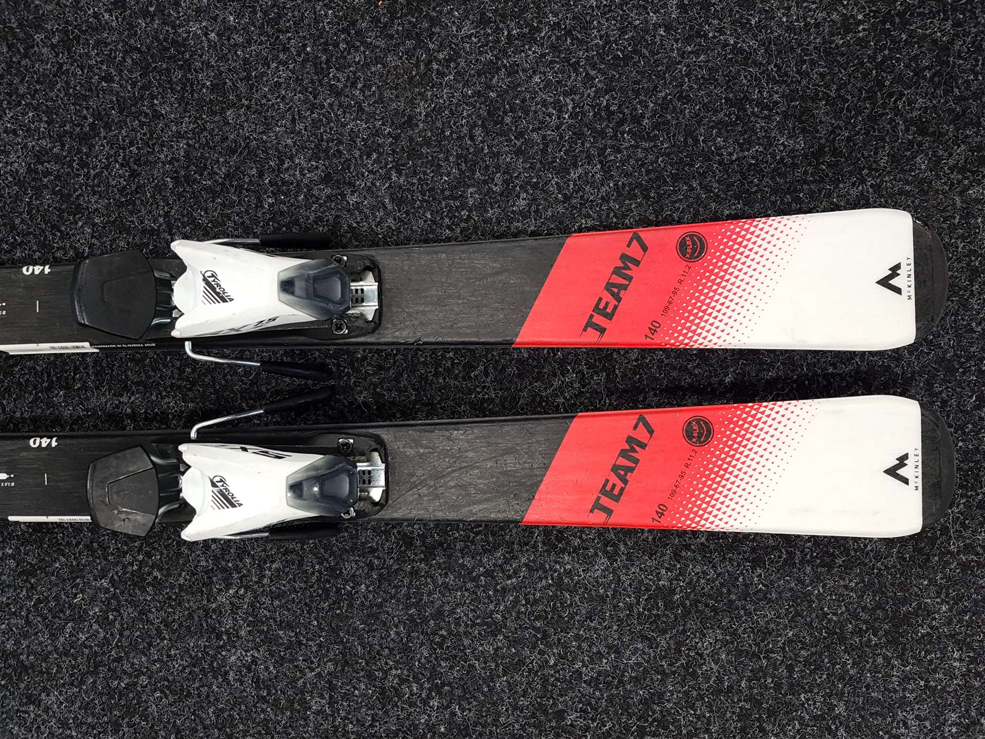 Použité lyže McKINLEY Team 7 + viazanie Tyrolia SX 7.5 AC