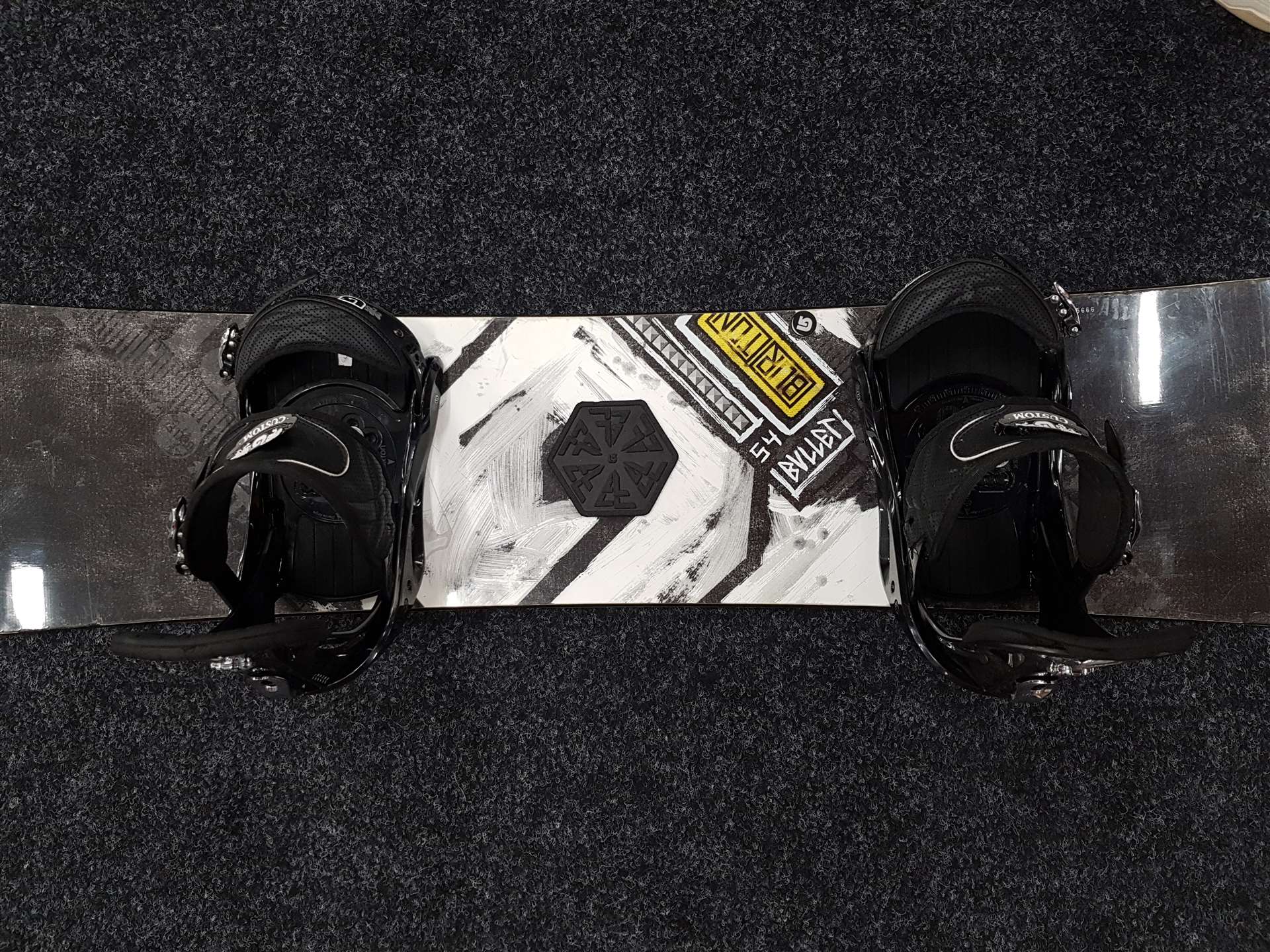 Použitý snowboard BURTON Bullet + viazanie Burton veľkosť L