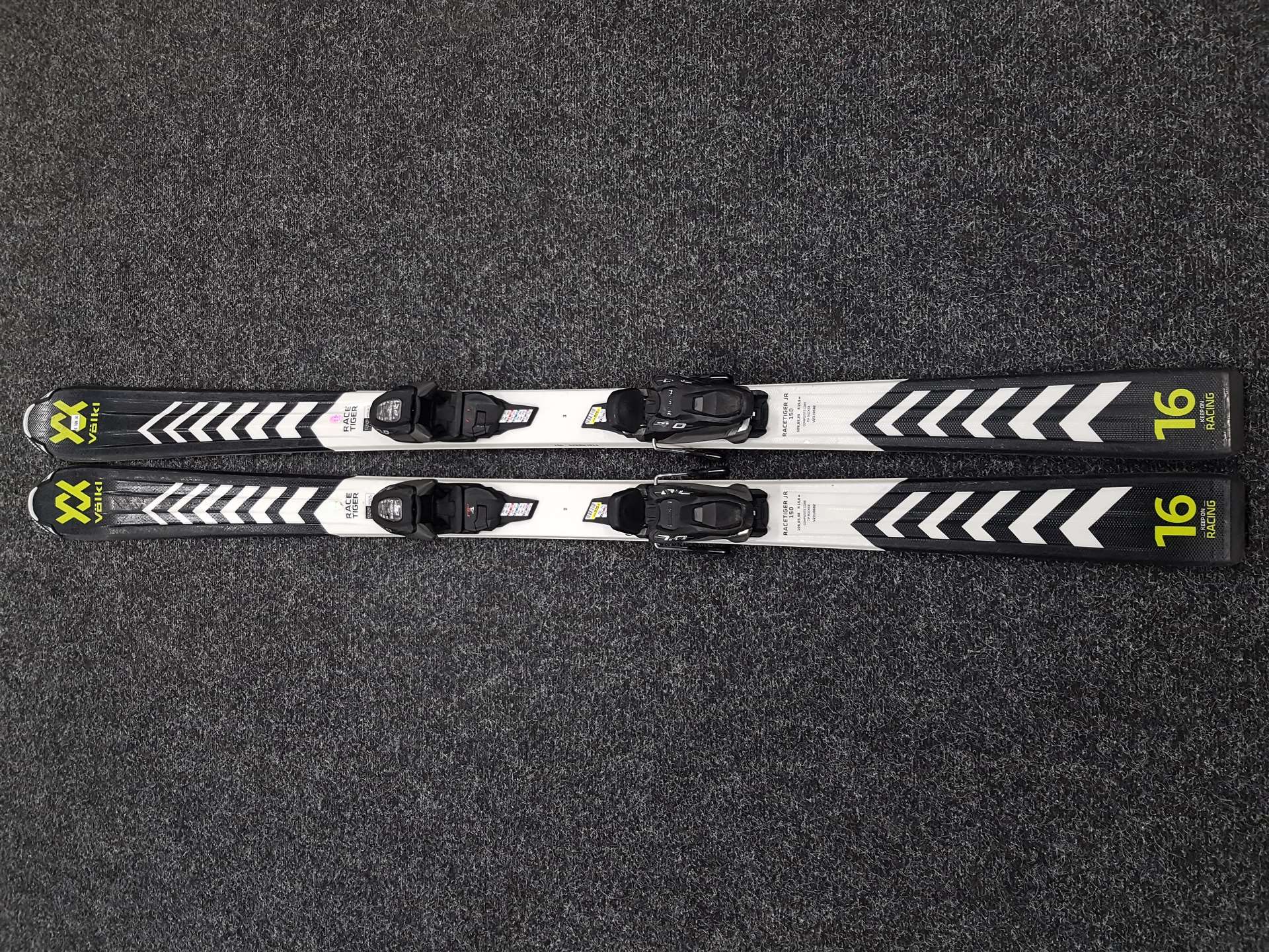 Použité lyže Volkl Racetiger Jr