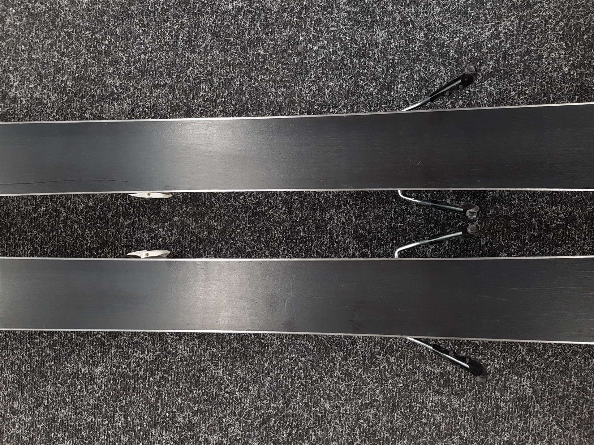 Použité lyže VOLKL DEACON 7.4