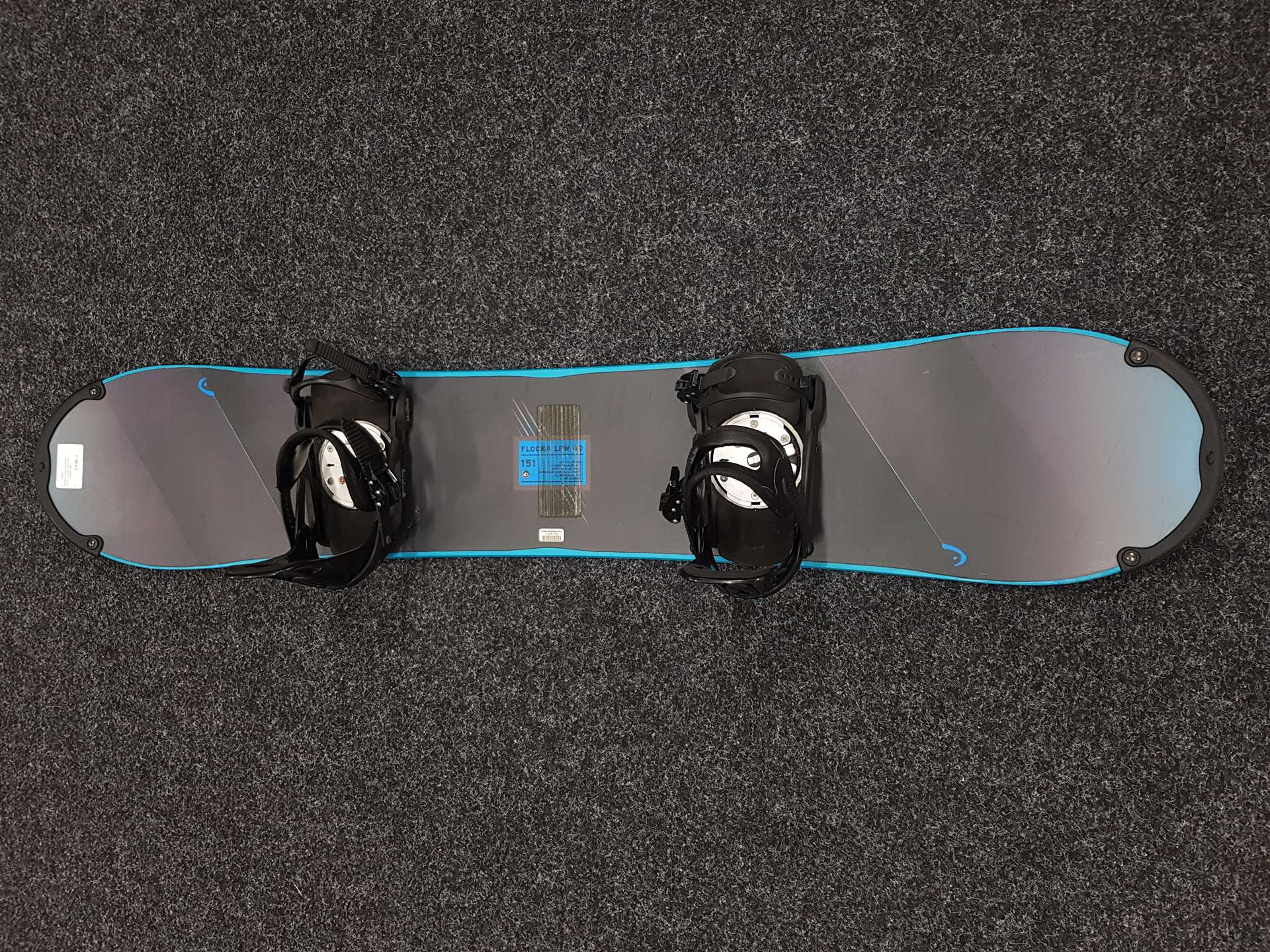 Použitý snowboard HEAD Flocka + viazanie Salomon veľkosť S/M