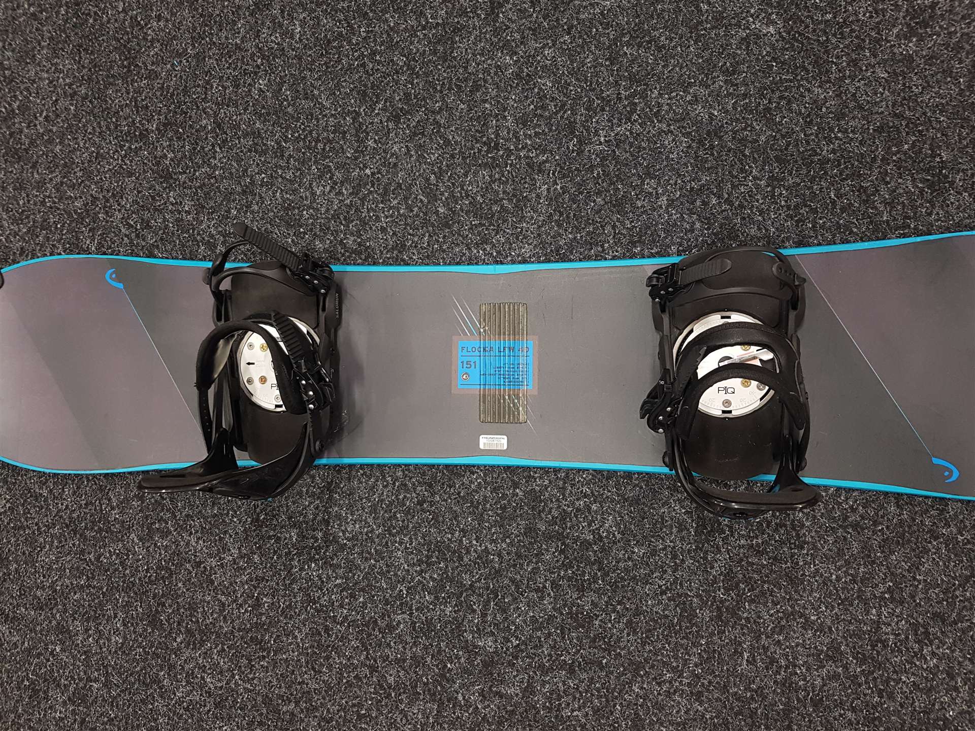 Použitý snowboard HEAD Flocka + viazanie Salomon veľkosť S/M