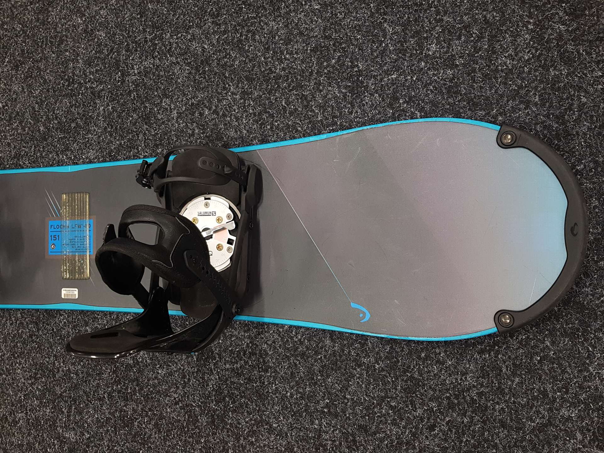 Použitý snowboard HEAD Flocka + viazanie Salomon veľkosť S/M