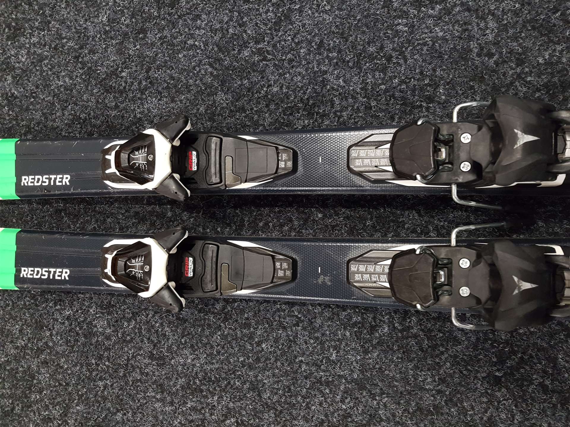 Použité lyže ATOMIC Redster SC + viazanie Atomic 10.0