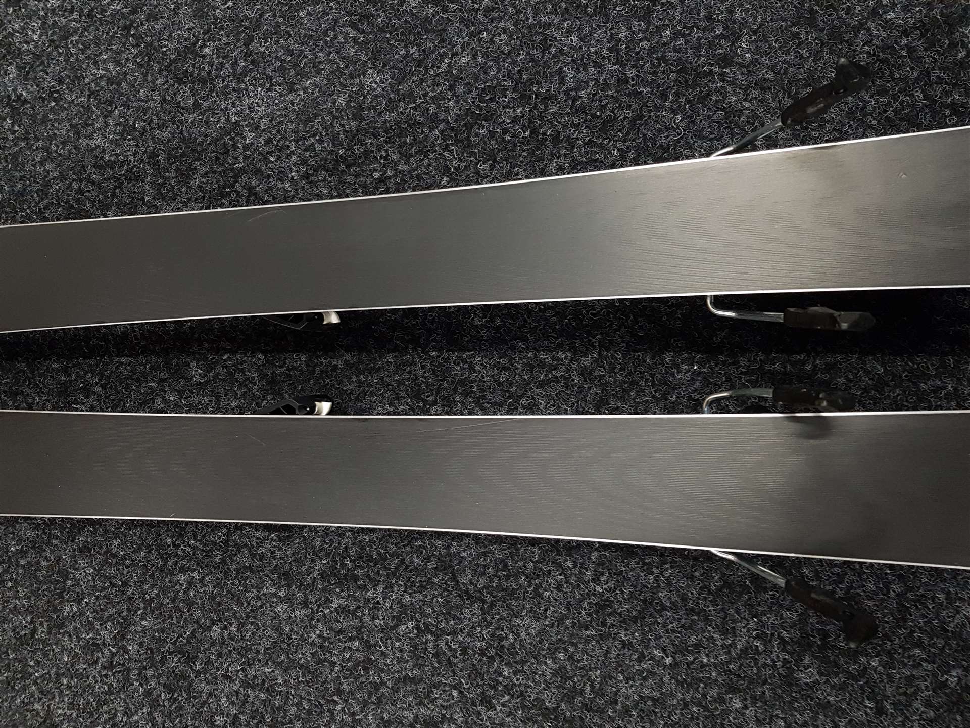 Použité lyže ATOMIC Redster SC + viazanie Atomic 10.0