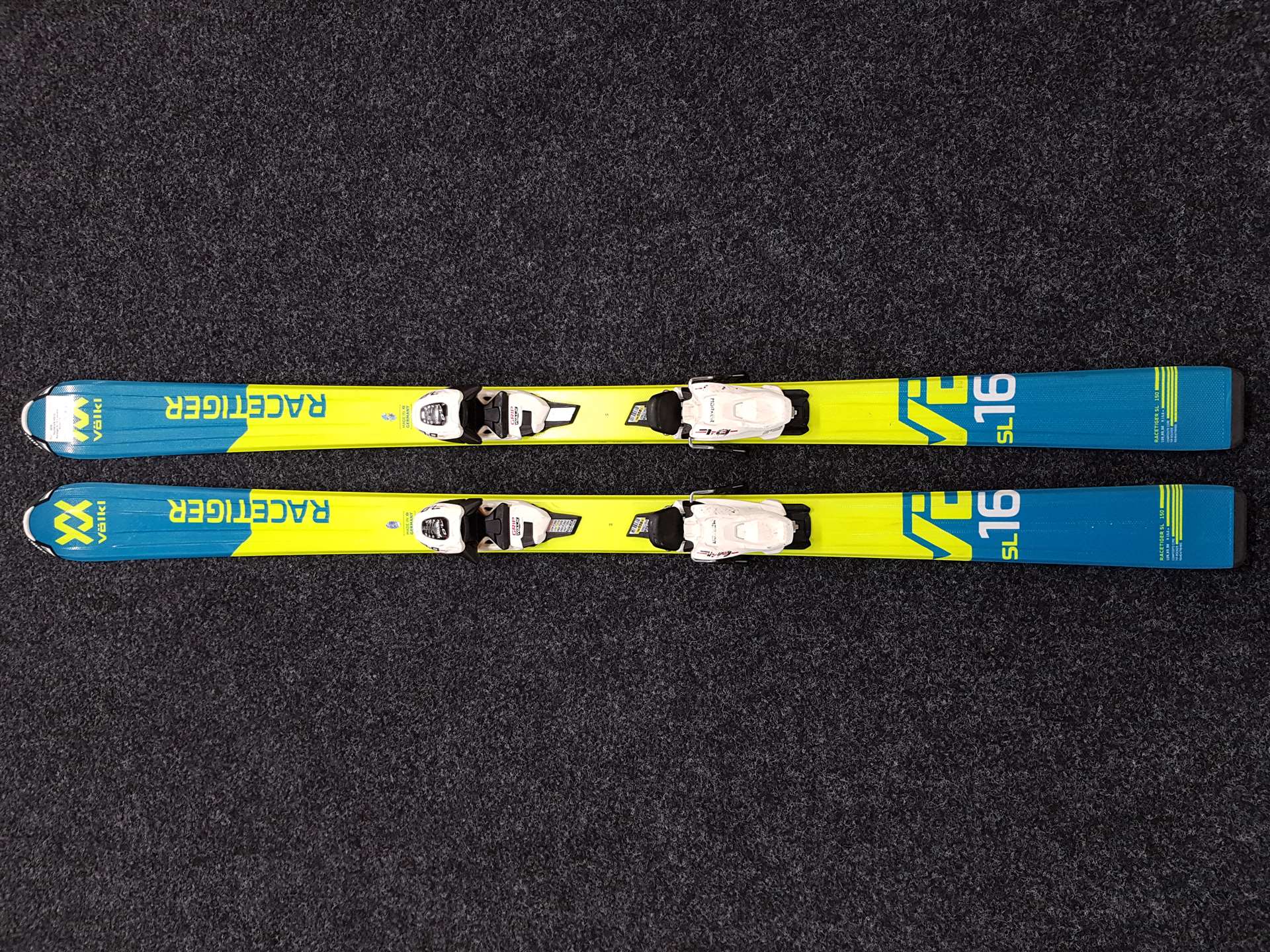 Použité lyže VOLKL Racetiger SL 16 + viazanie Marker 7.0