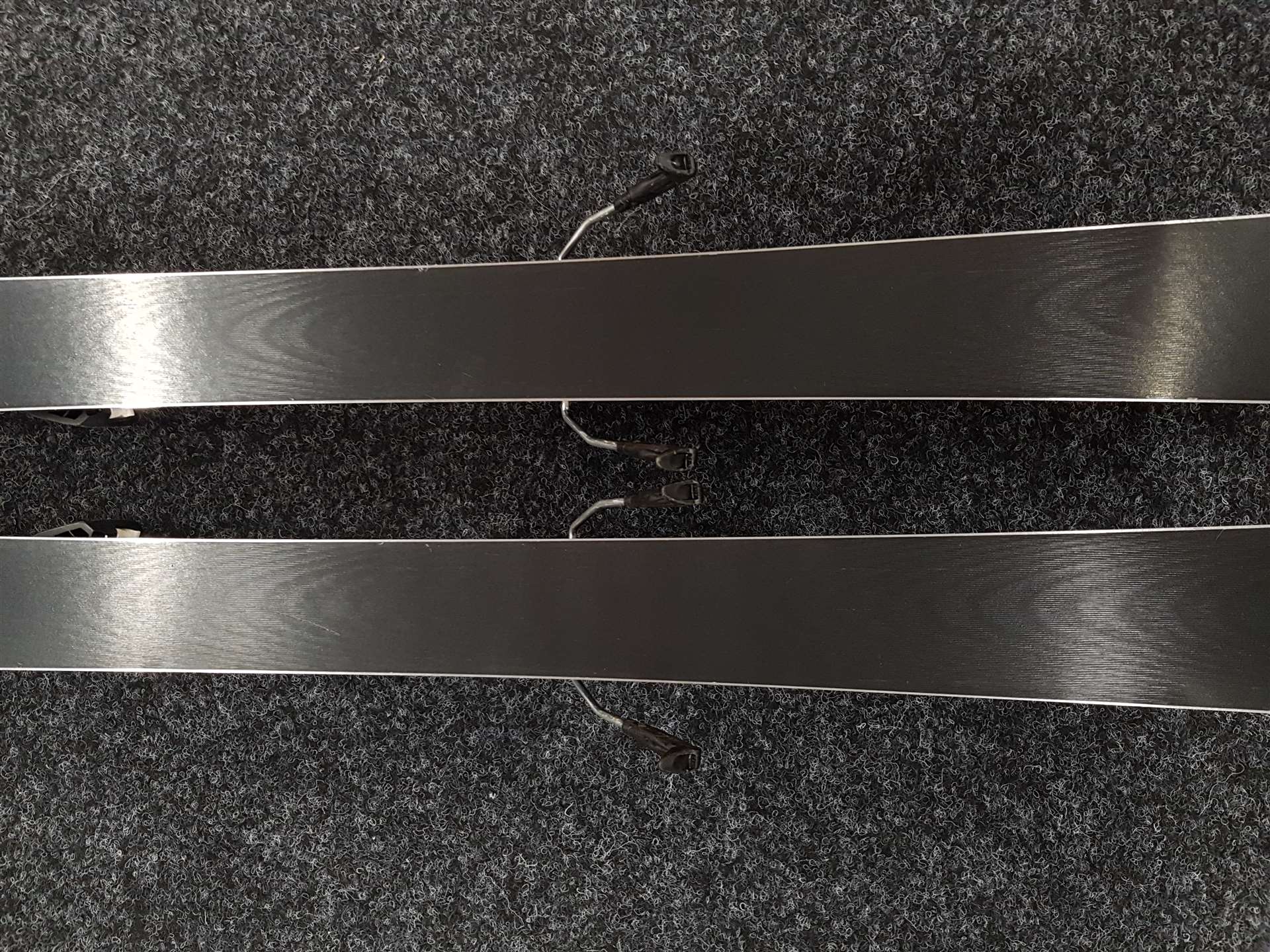 Použité lyže SALOMON Lux Jr + viazanie Salomon 5.5