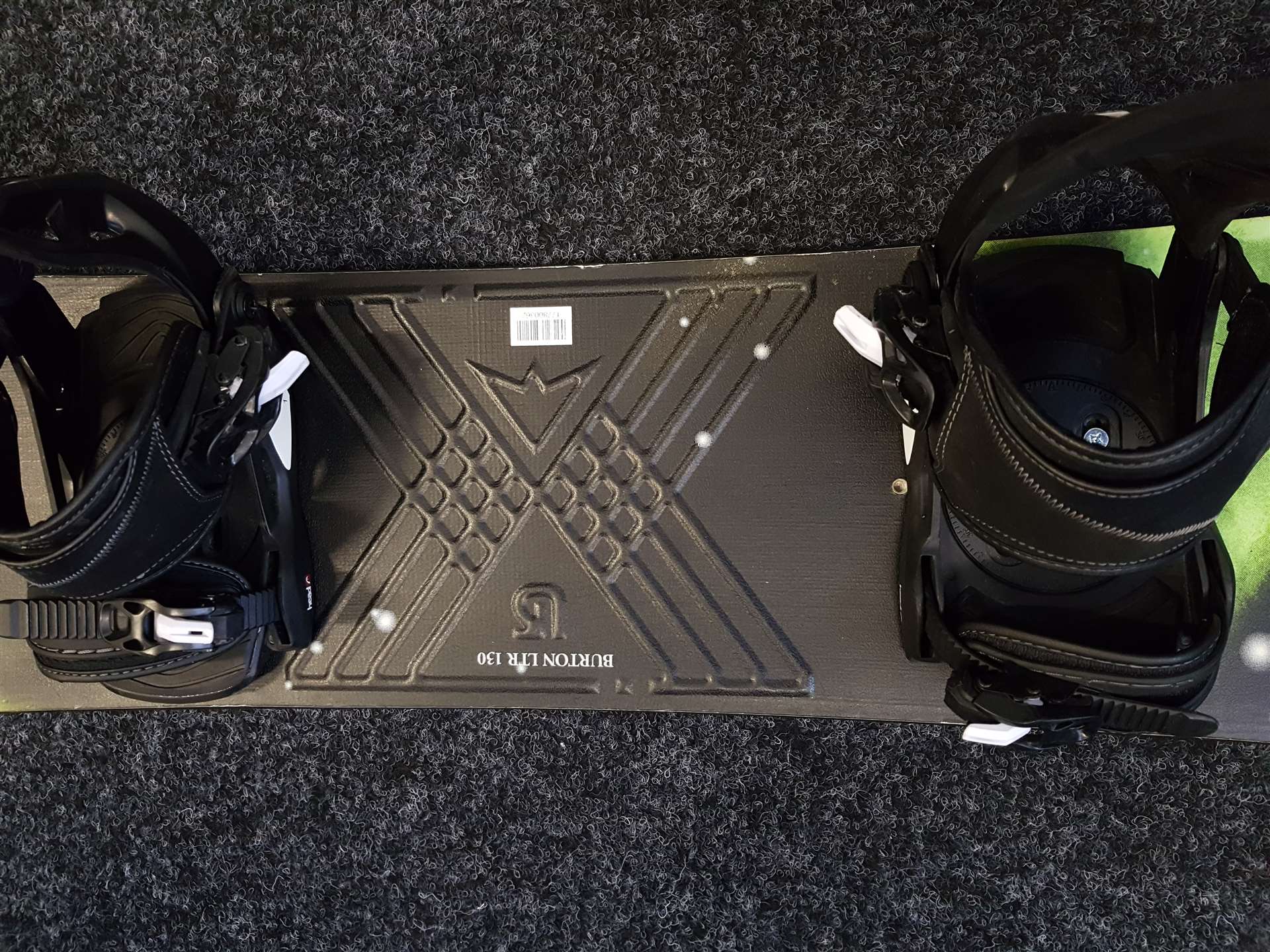 Použitý snowboard BURTON LTR + viazanie Head veľkosť XS/S