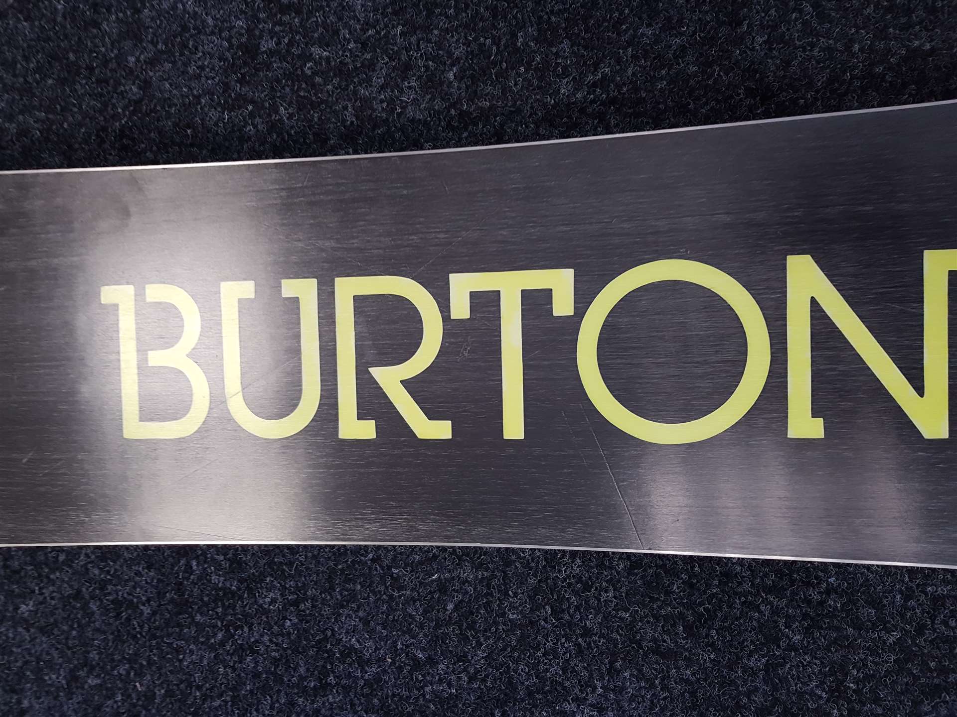 Použitý snowboard BURTON LTR + viazanie Head veľkosť XS/S