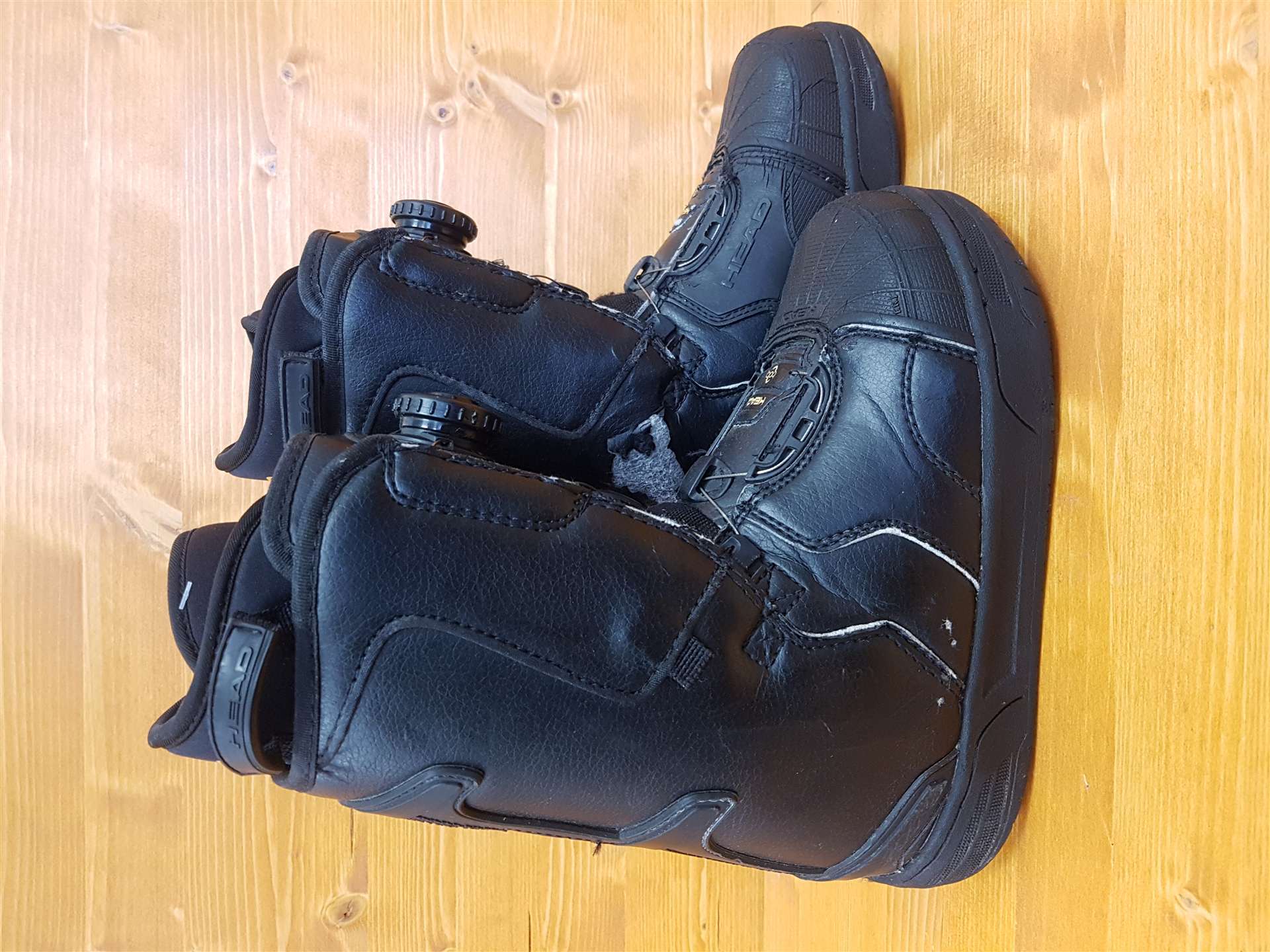 Použité snowboardové topánky HEAD