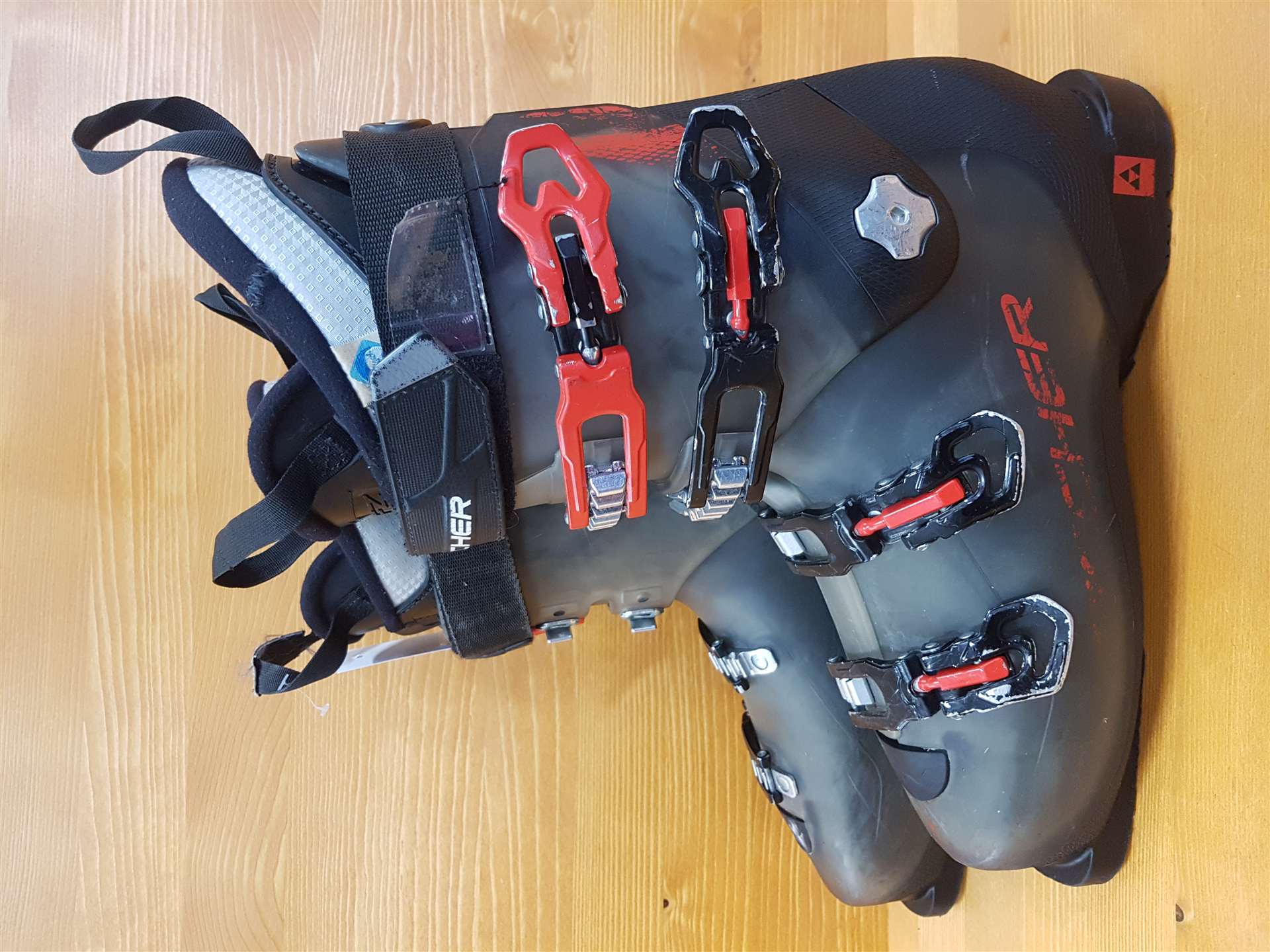 Použité lyžiarky FISCHER RC PRO XTR 90