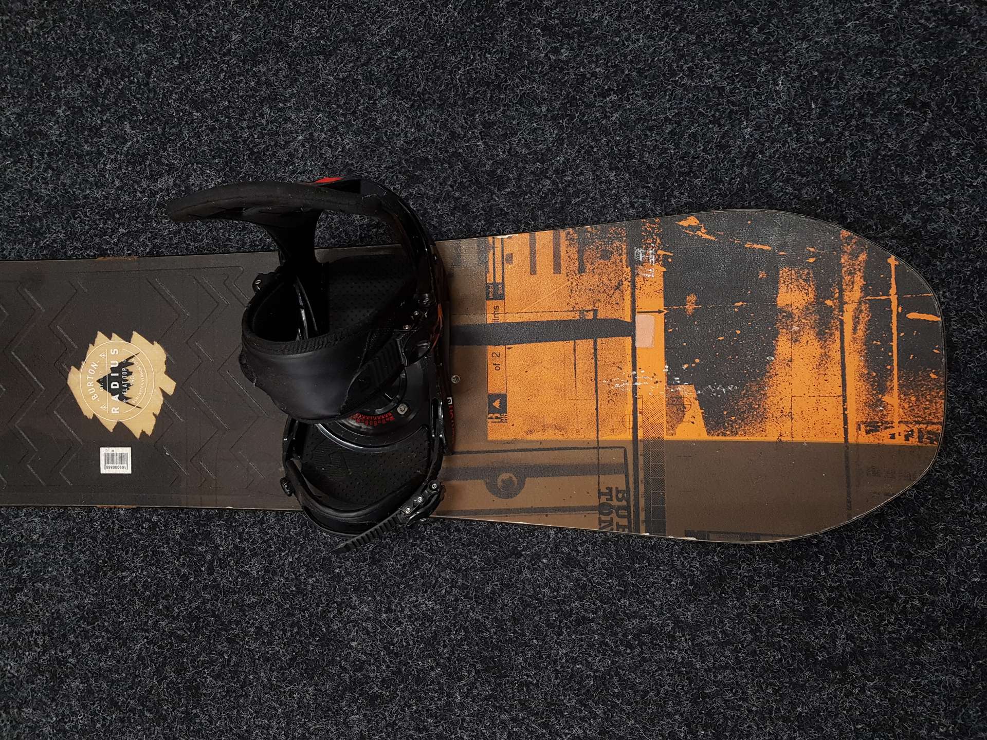 Použitý snowboard BURTON Radius + viazanie Burton veľkosť M/L