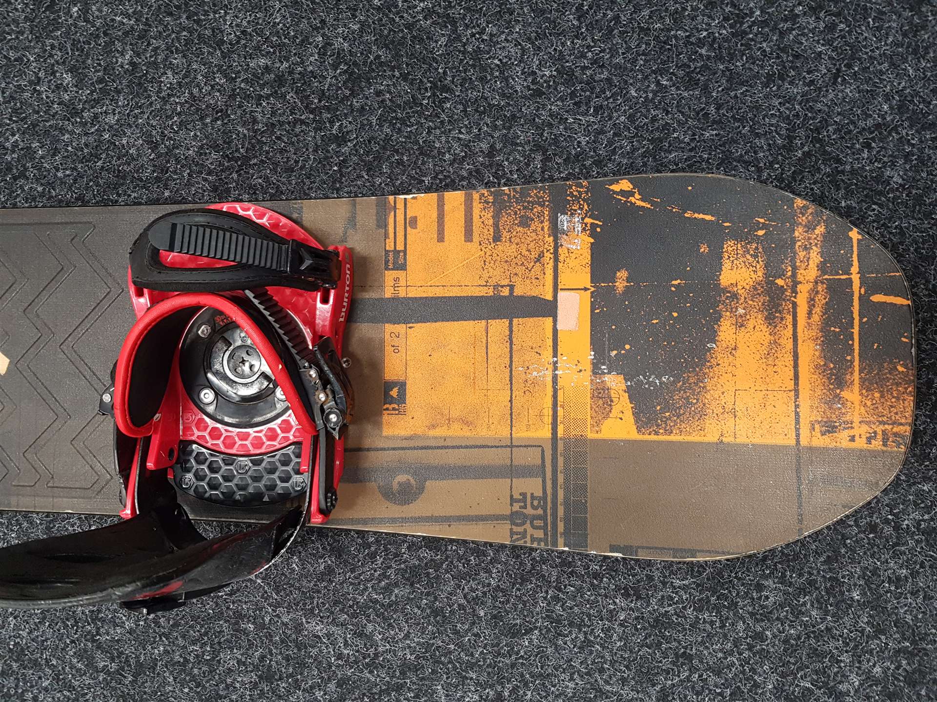 Použitý snowboard BURTON Radius + viazanie Burton veľkosť M