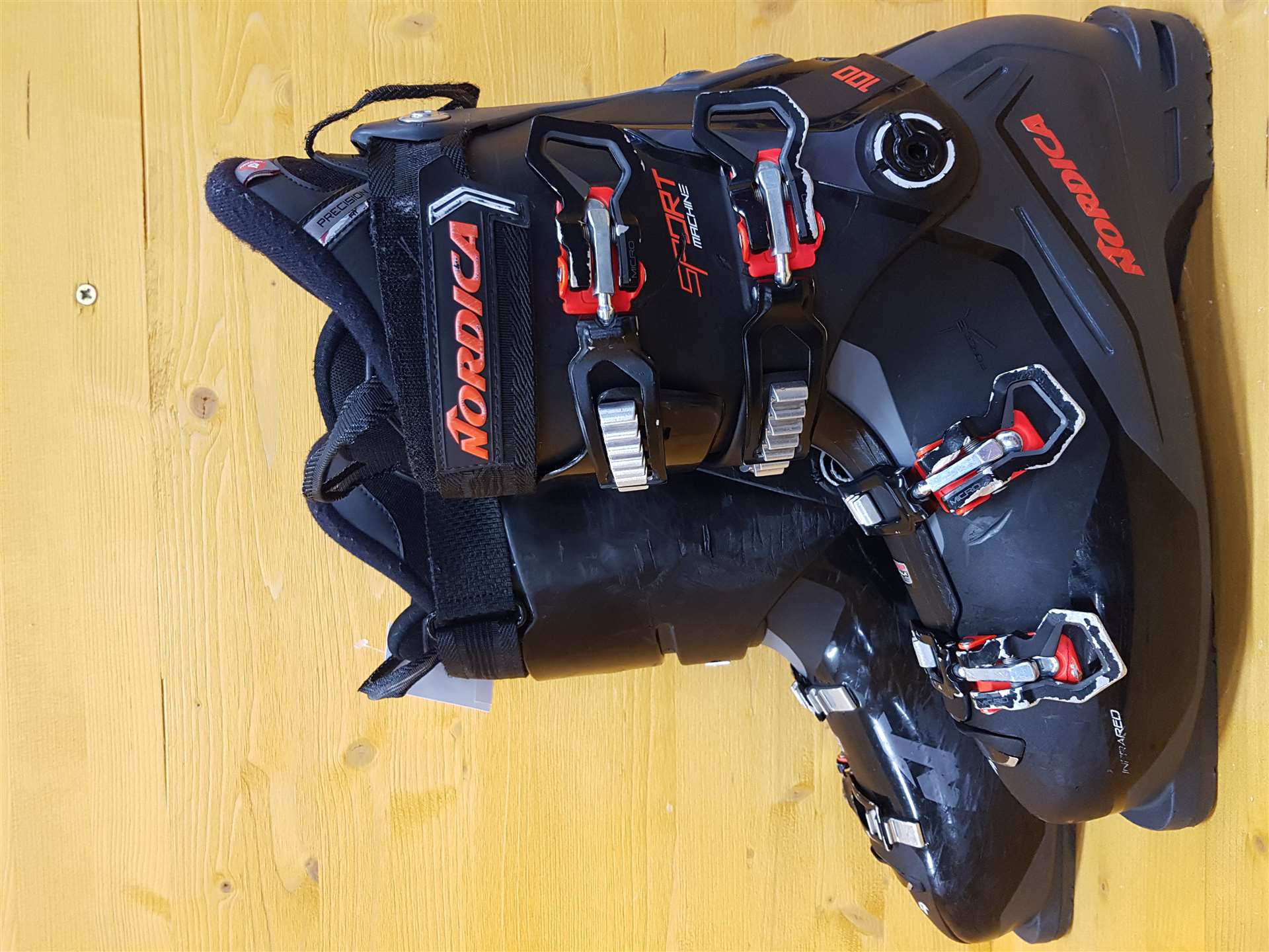 Použité lyžiarky Nordica Sport Machine 100