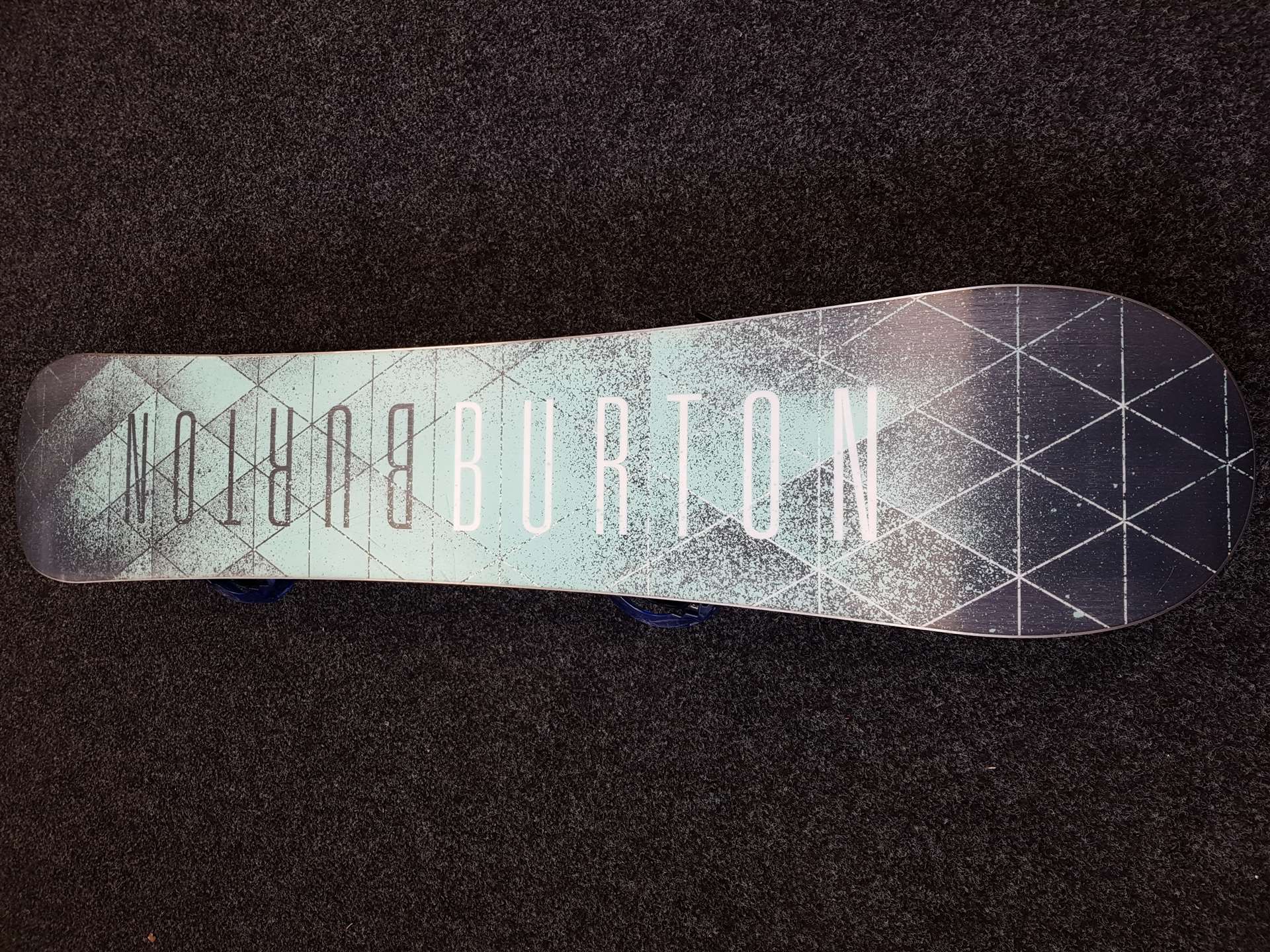 Použitý snowboard BURTON LTR 144 L + viazanie Burton veľkosť S/M