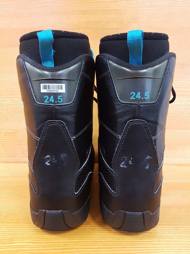 Použité snowboardové topánky SALOMON Snowboards