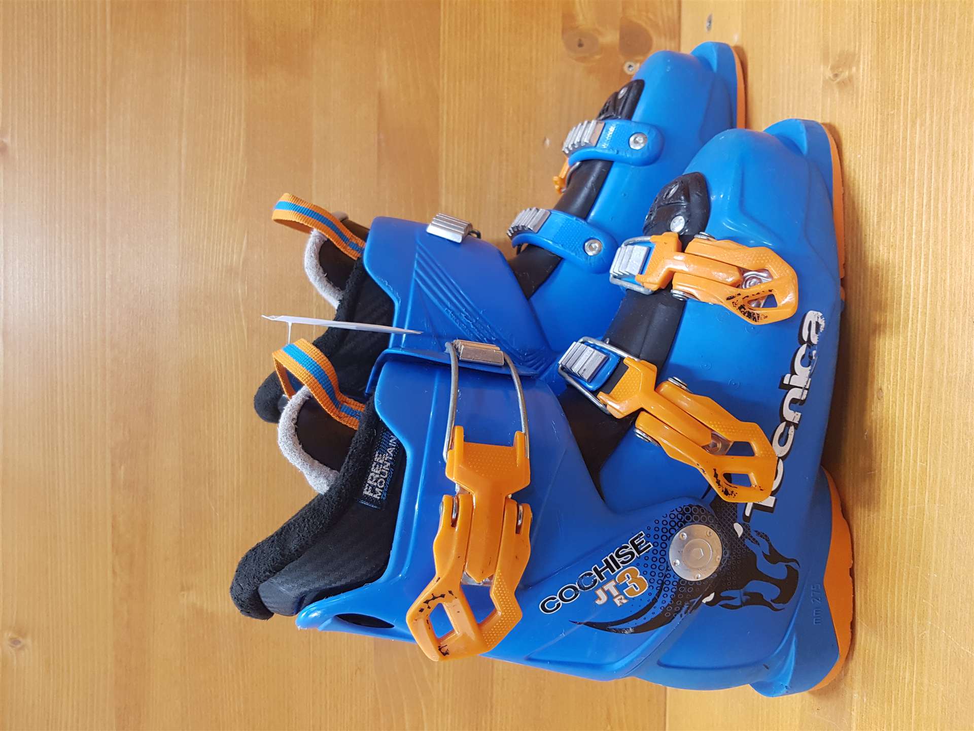 Použité lyžiarky TECNICA Cochise JT3R