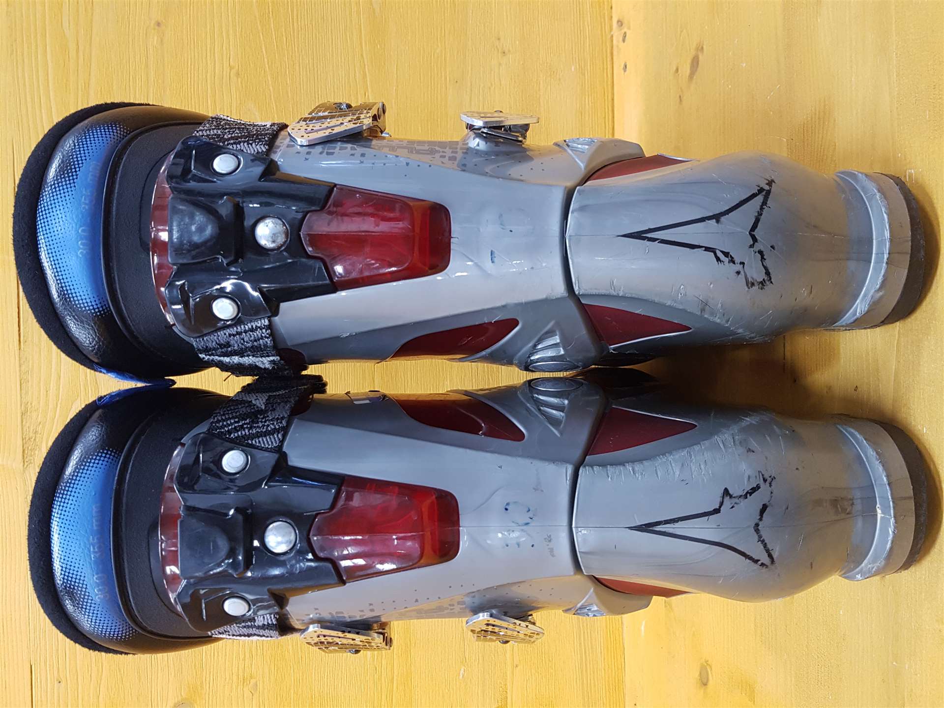 Použité lyžiarky Atomic Hawx PLUS