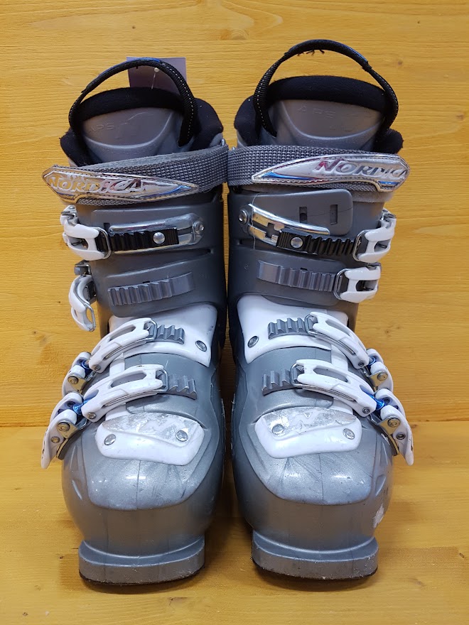 Gebrauchte Nordica Olympia One S 45 Skischuhe