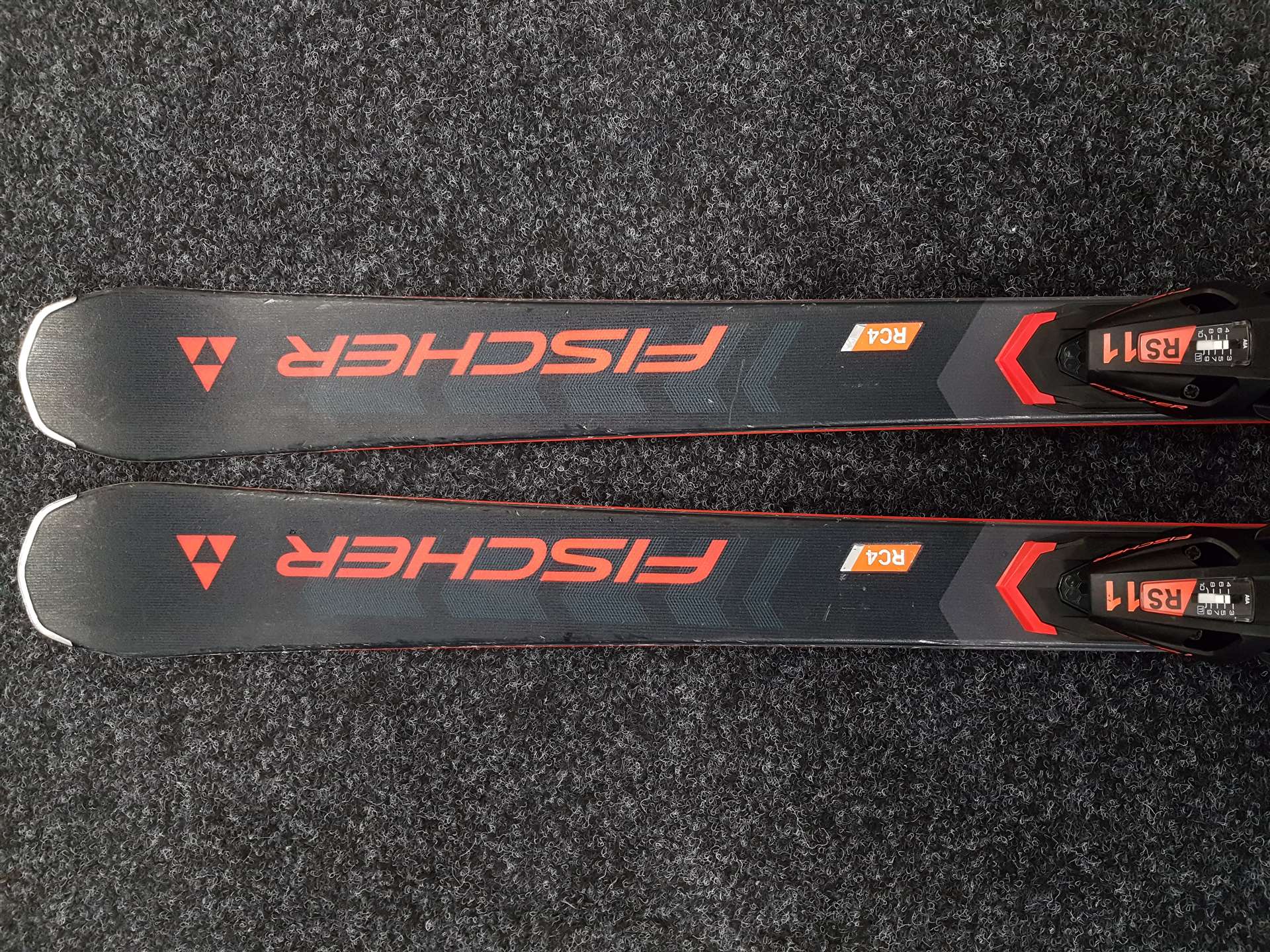 Použité lyže FISCHER The Curv DTI + viazanie Fischer RS 11