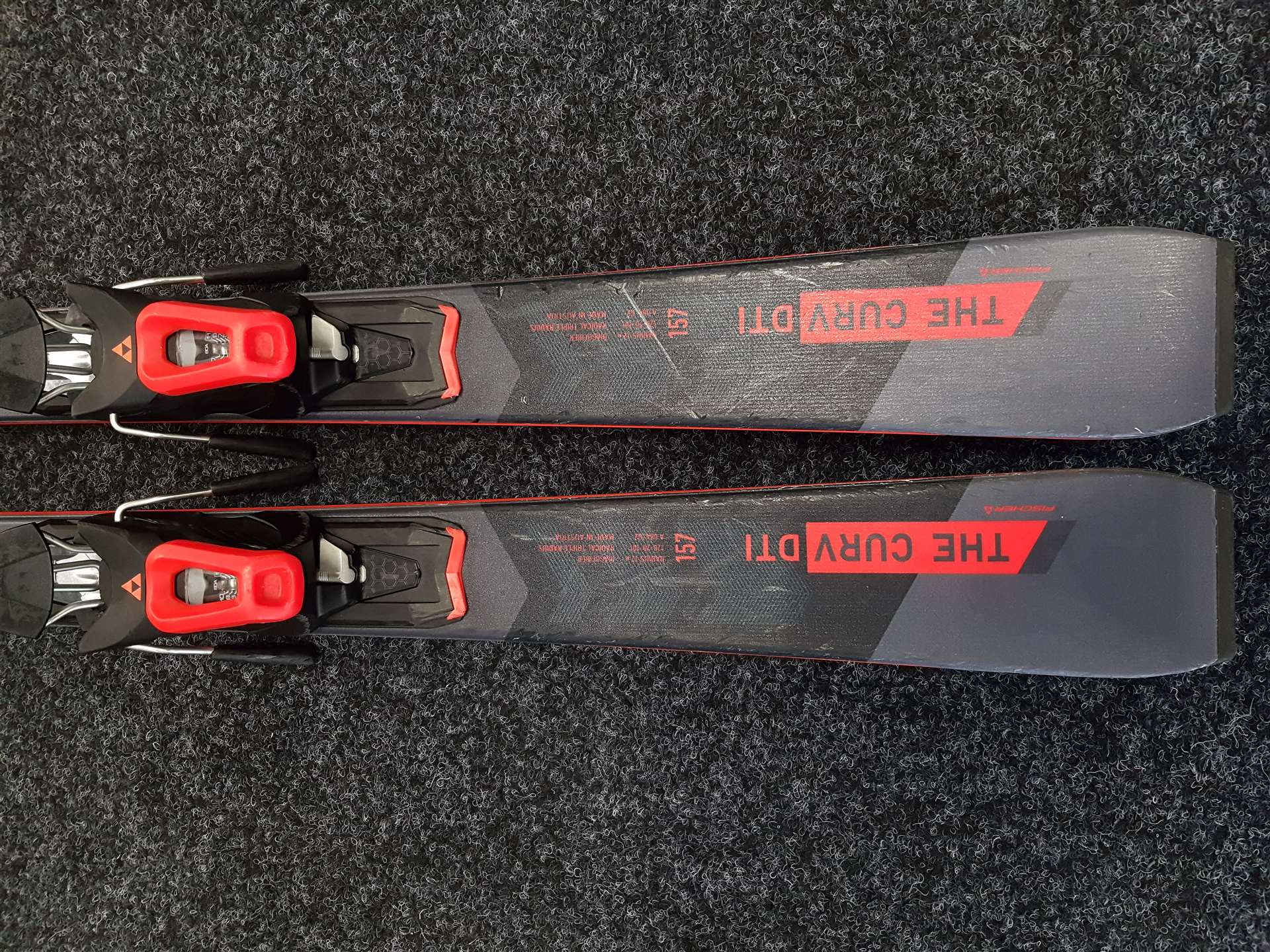 Použité lyže FISCHER The Curv DTI + viazanie Fischer RS 11
