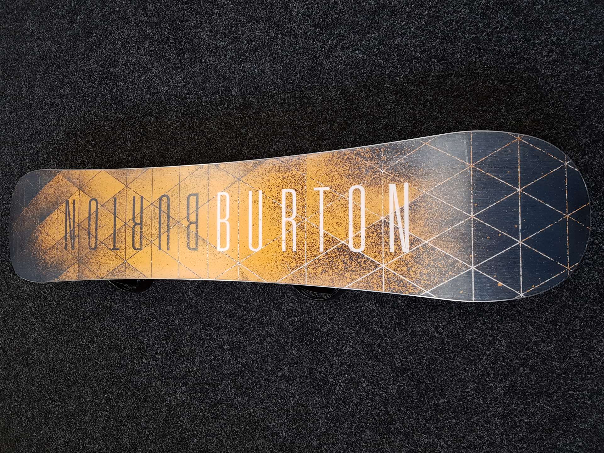Použitý snowboard BURTON LTR 140 + viazanie Burton veľkosť M