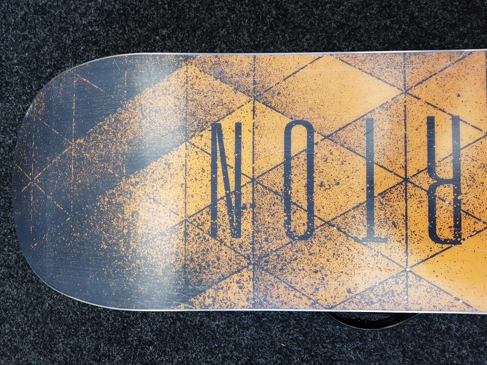 Použitý snowboard BURTON LTR 140 + viazanie Burton veľkosť M