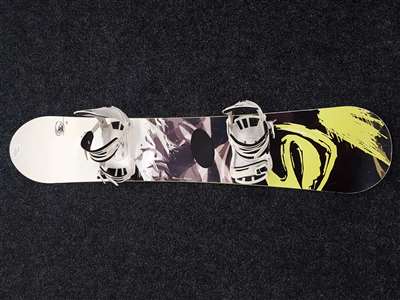 Použitý snowboard STUF Bright + viazanie Stuf veľkosť M/L