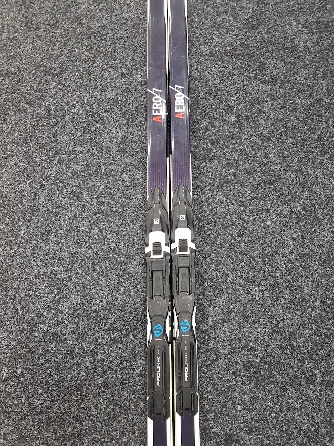 Gebrauchte Langlaufski Salomon Aero/7/Skin + NNN Bindung Salomon Prolink. 