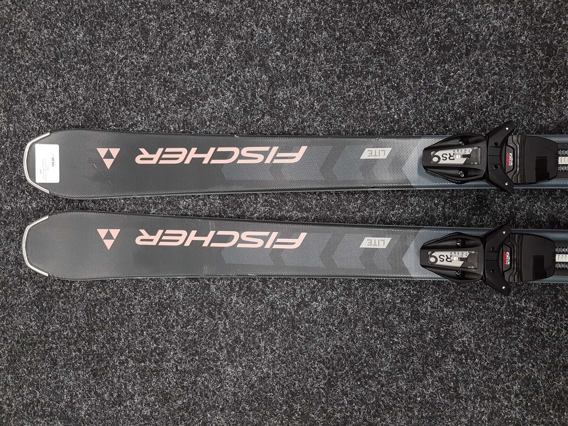 Použité lyže FISCHER Aspire + viazanie Fischer RS 9